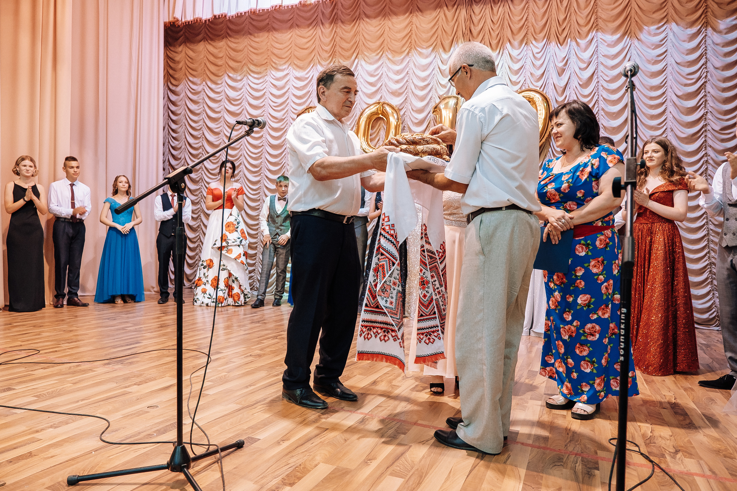 Выпускной школа номер 3. Хмельник. Ivan Skufinsky — wedding and family photographer in Vancouver