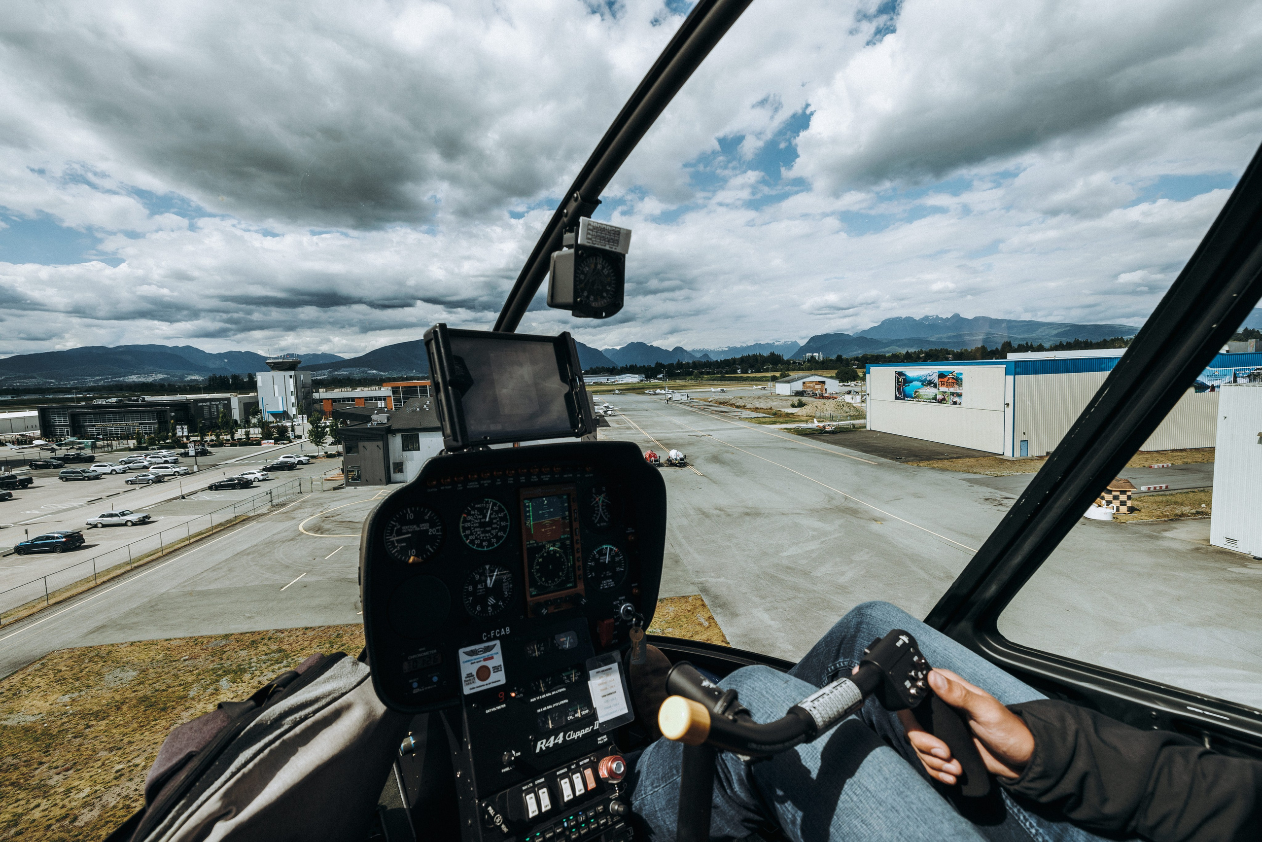 Sky-High Love: Stunning Vancouver Mountain Wedding Shoot by Helicopter. Ivan Skufinsky — wedding and family photographer in Vancouver