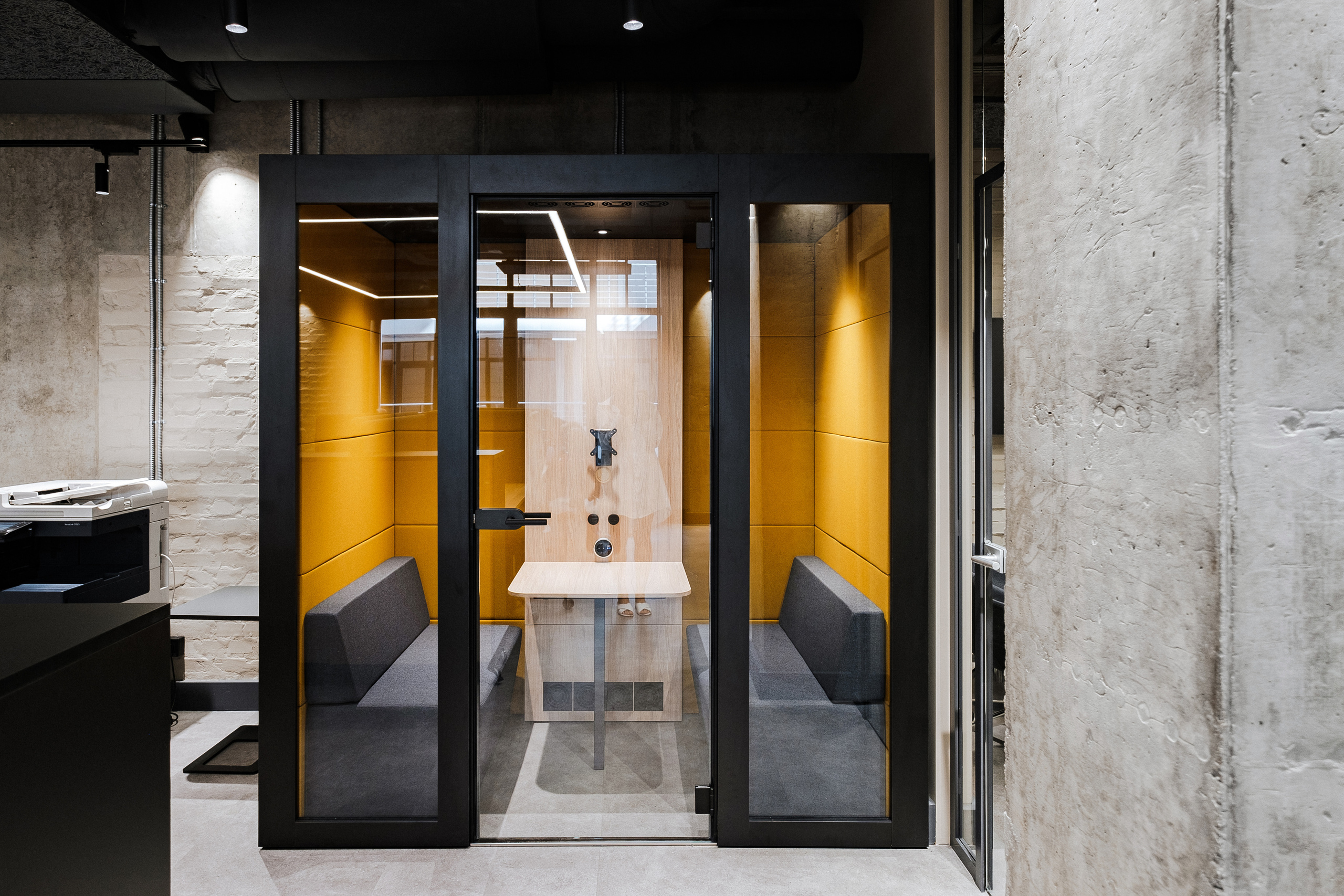 REAL ESTATE & BUSINESS. Ivan Skufinsky — wedding and family photographer in Vancouver