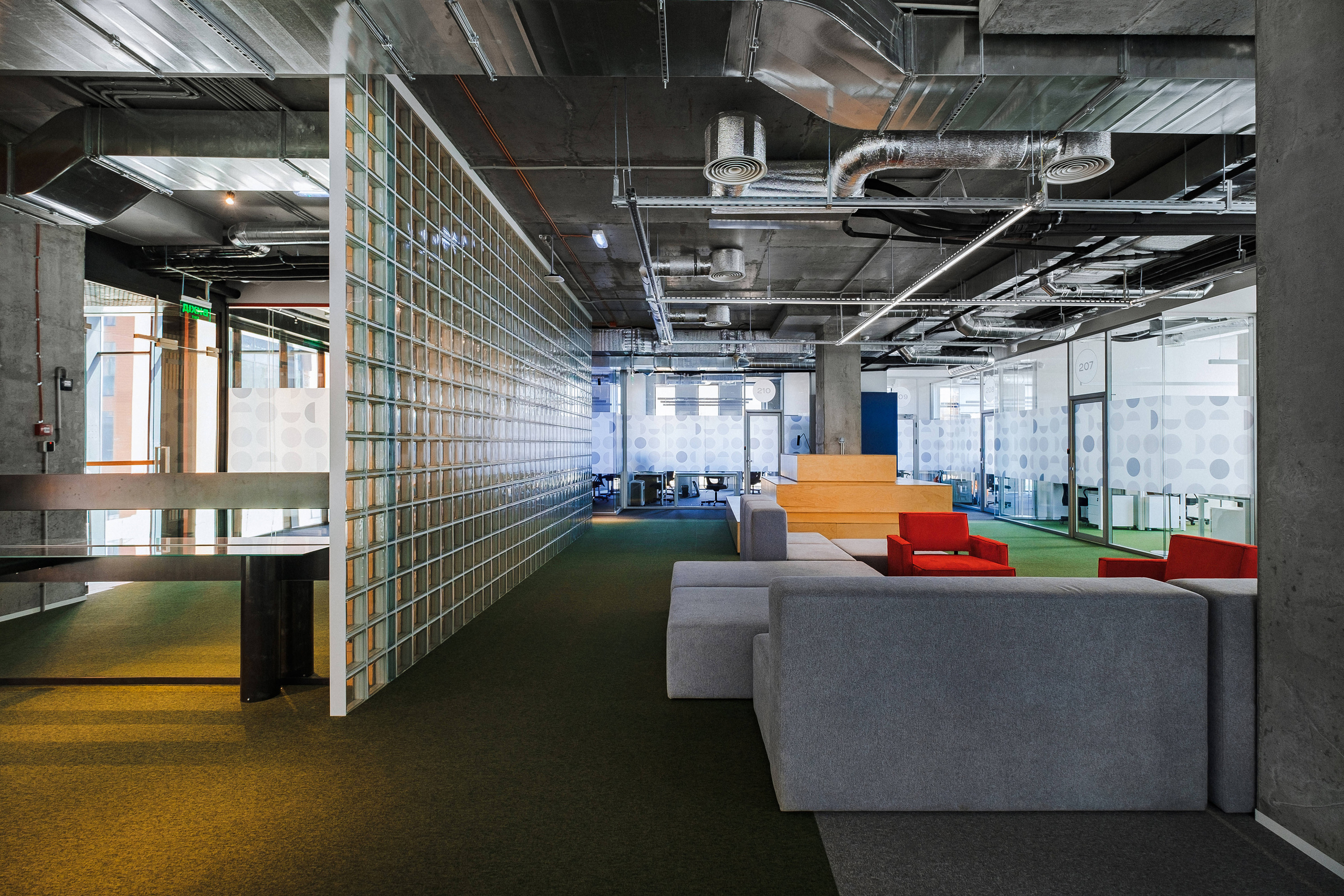 UNIT SYTI B10. Ivan Skufinsky — wedding and family photographer in Vancouver