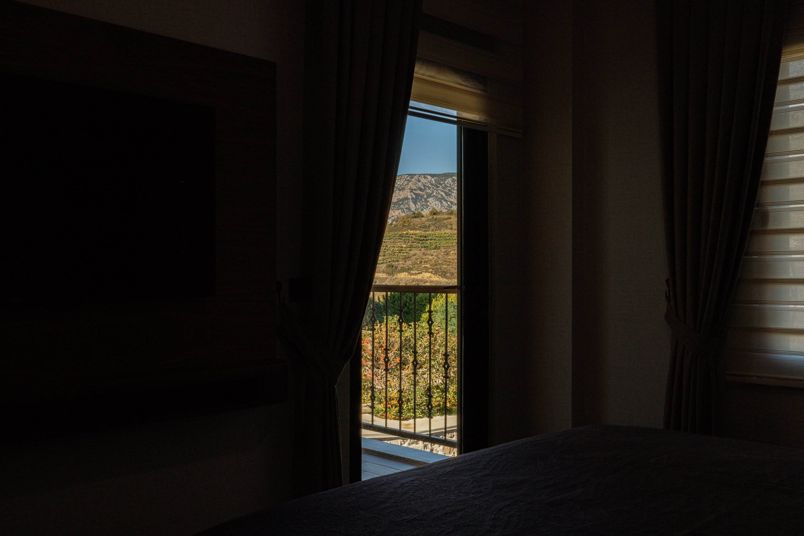 Real estate photographer in Vancouver Burnaby Richmond. Ivan Skufinsky — wedding and family photographer in Vancouver