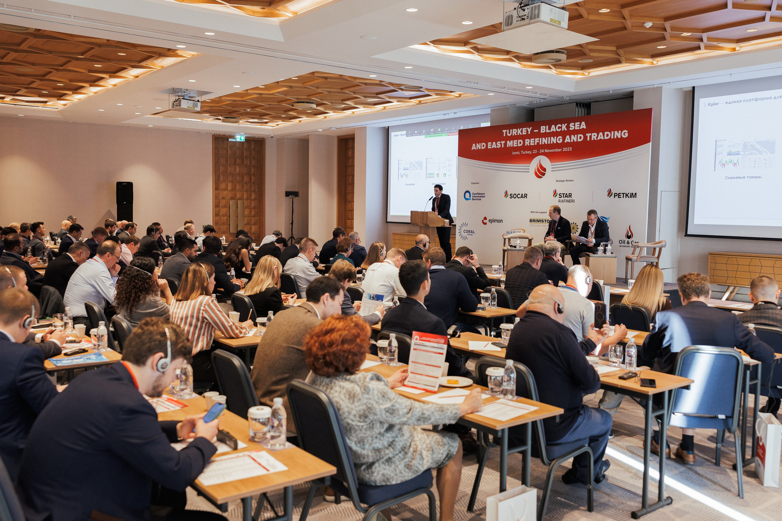 EXECUTIVE RETREAT Izmir Confidence Information Services. Ivan Skufinsky — wedding and family photographer in Vancouver