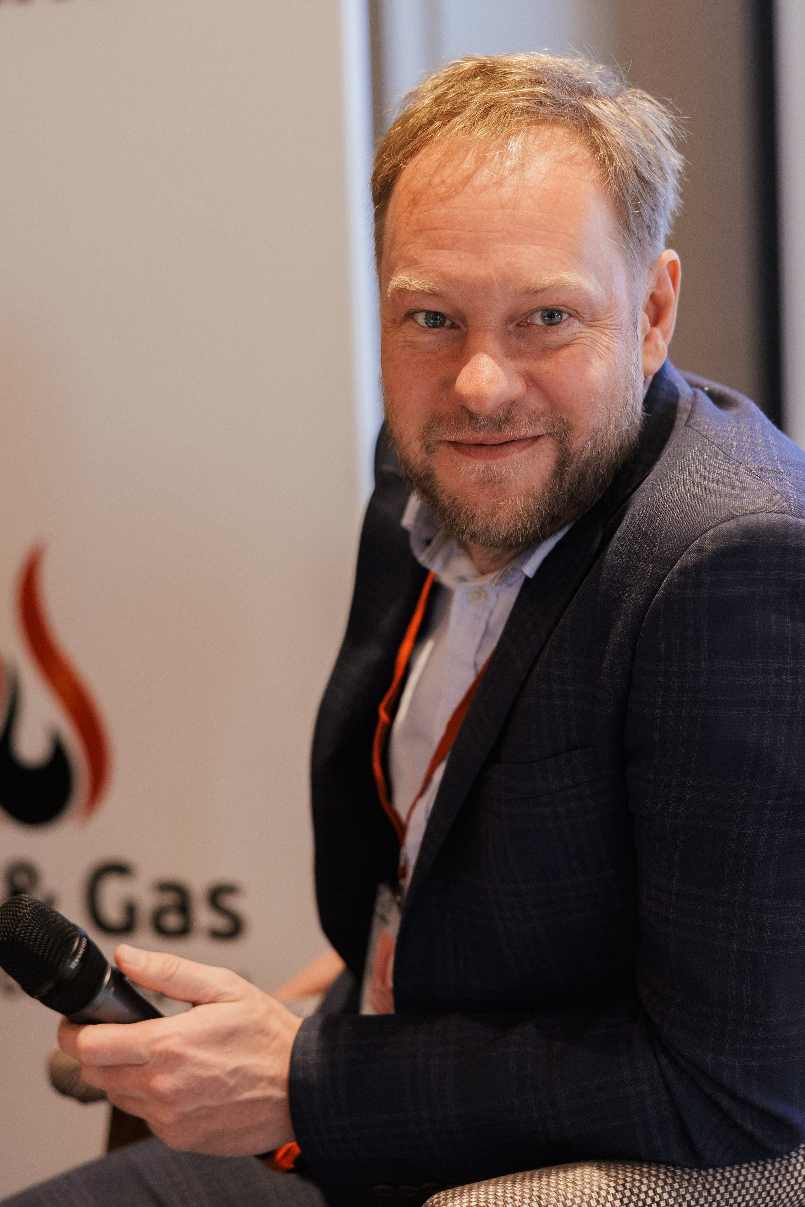 EXECUTIVE RETREAT Izmir Confidence Information Services. Ivan Skufinsky — wedding and family photographer in Vancouver