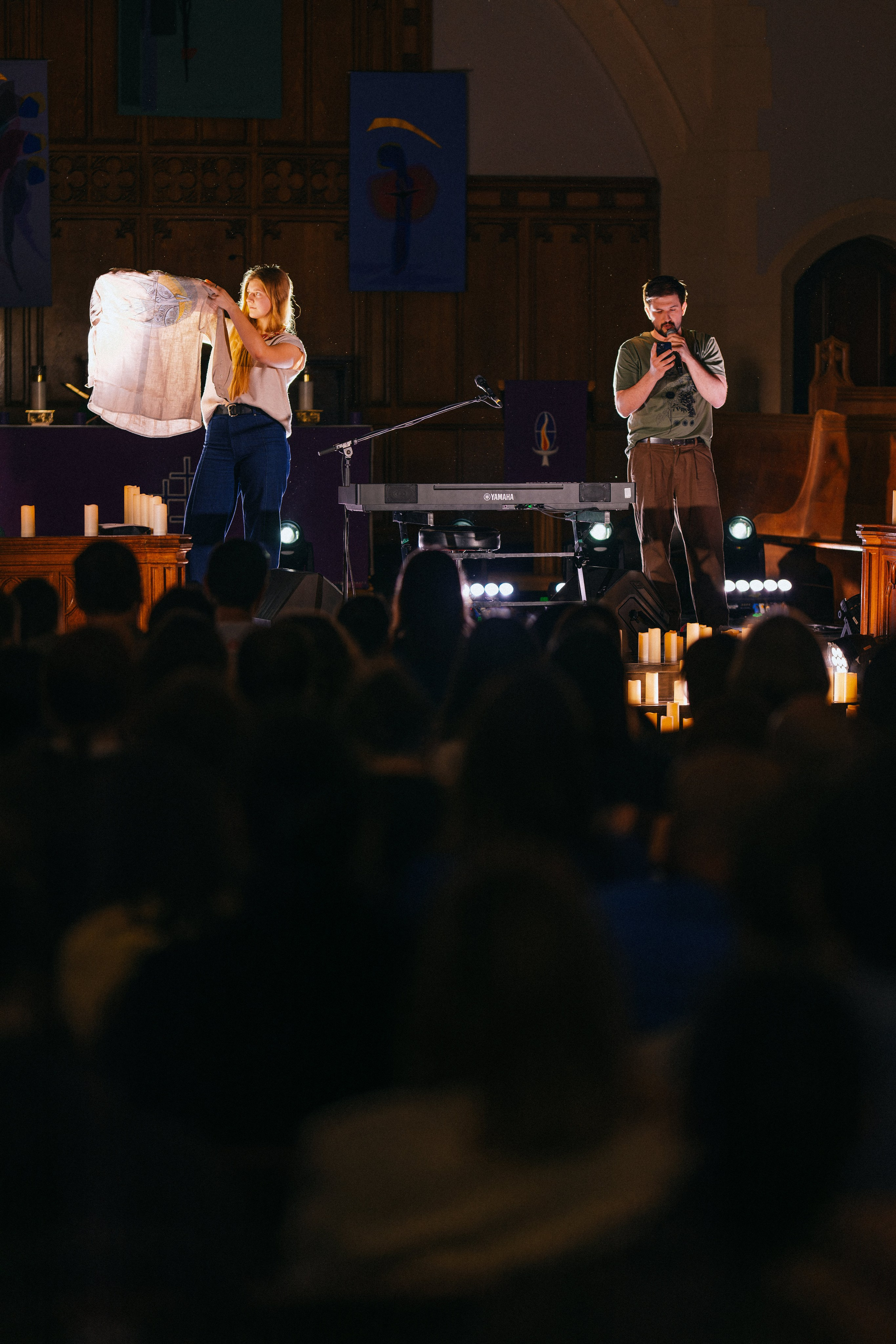 Live concert photography from Vivienne Mort in Vancouver 2025. Ivan Skufinsky — wedding and family photographer in Vancouver