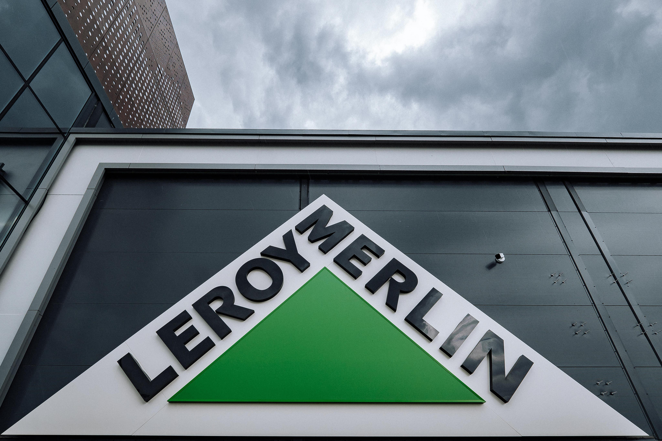 EXTERIER RETROVILLE. Ivan Skufinsky — wedding and family photographer in Vancouver