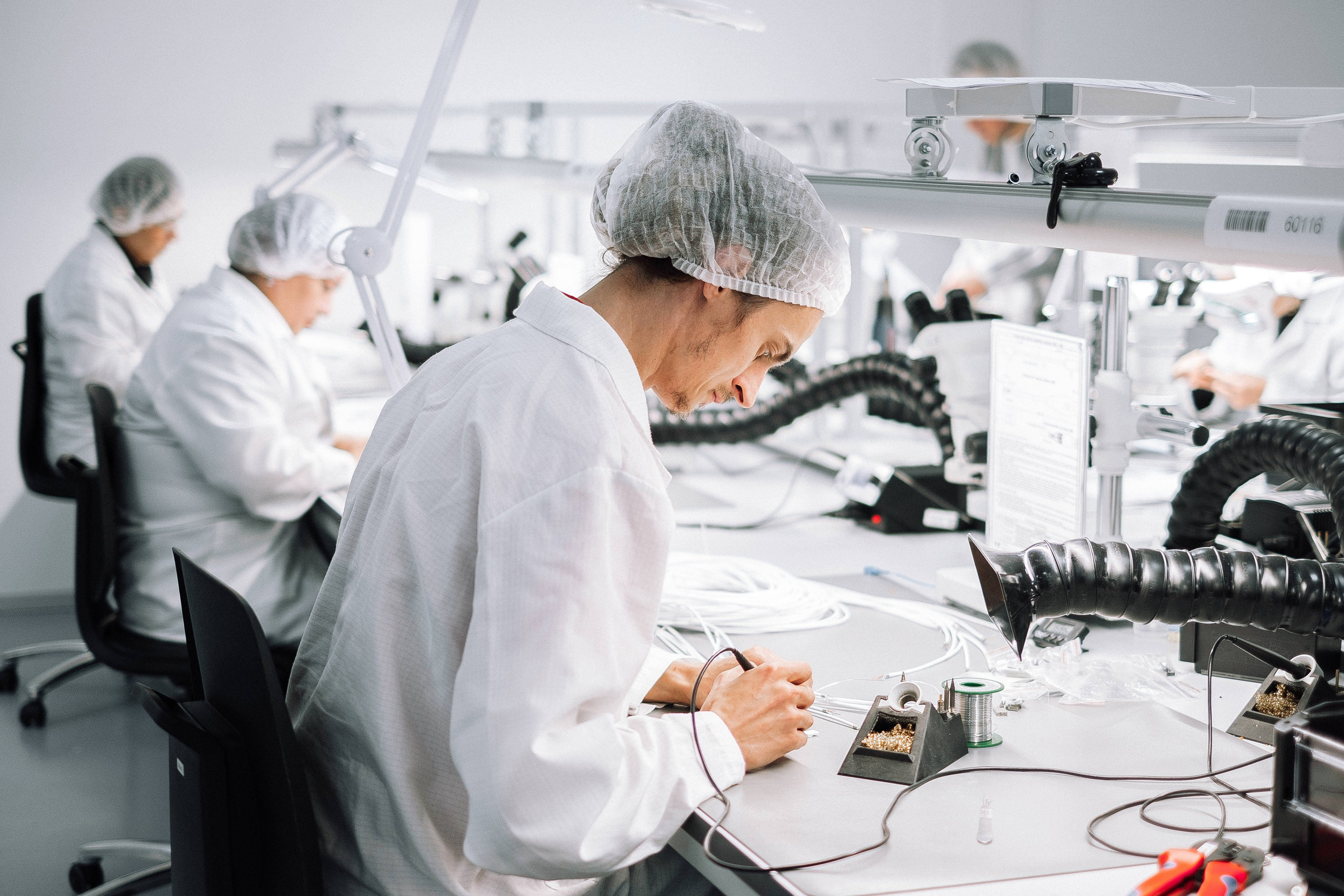 E & E Cable Solutions Factory. Ivan Skufinsky — wedding and family photographer in Vancouver