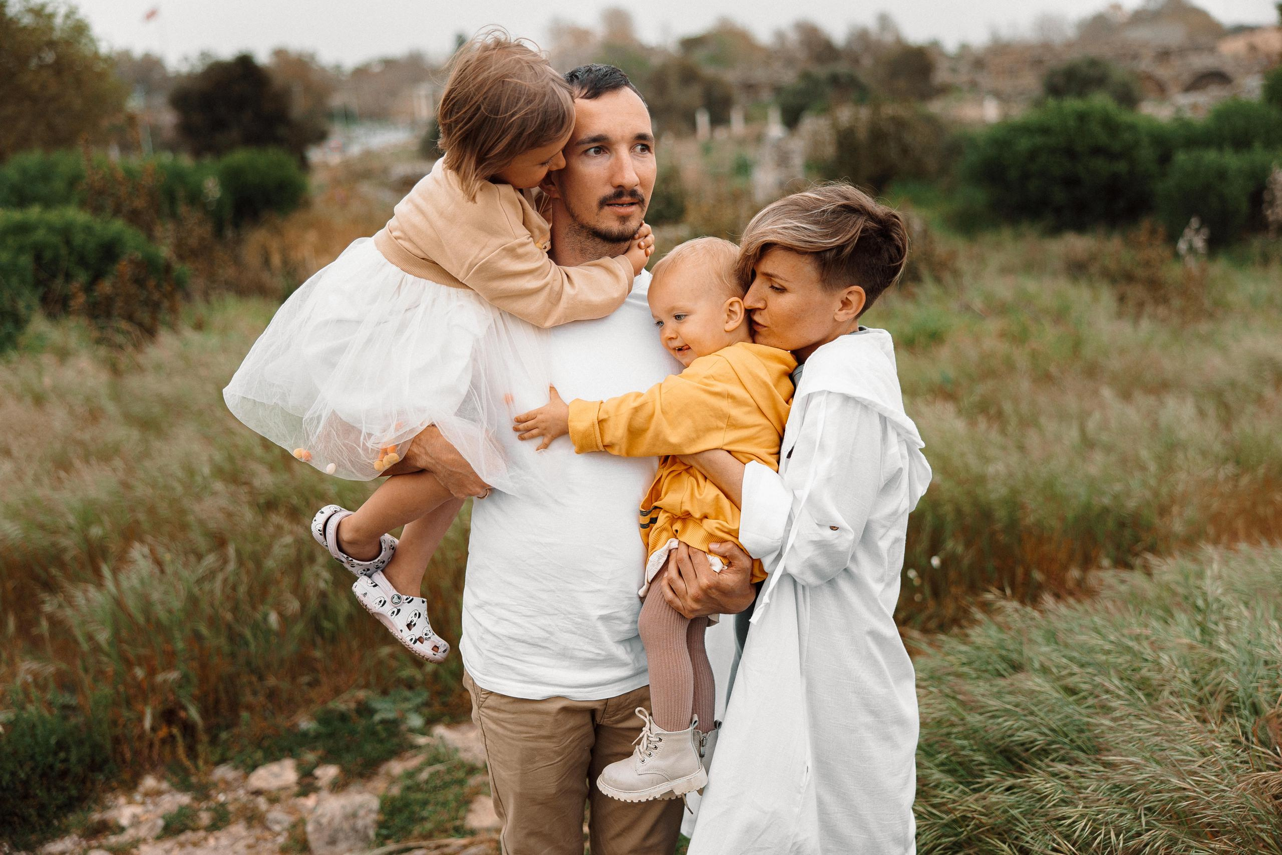 Семейная фотосессия в Ванкувере БС, Family photo session in Vancouver. Ivan Skufinsky — wedding and family photographer in Vancouver