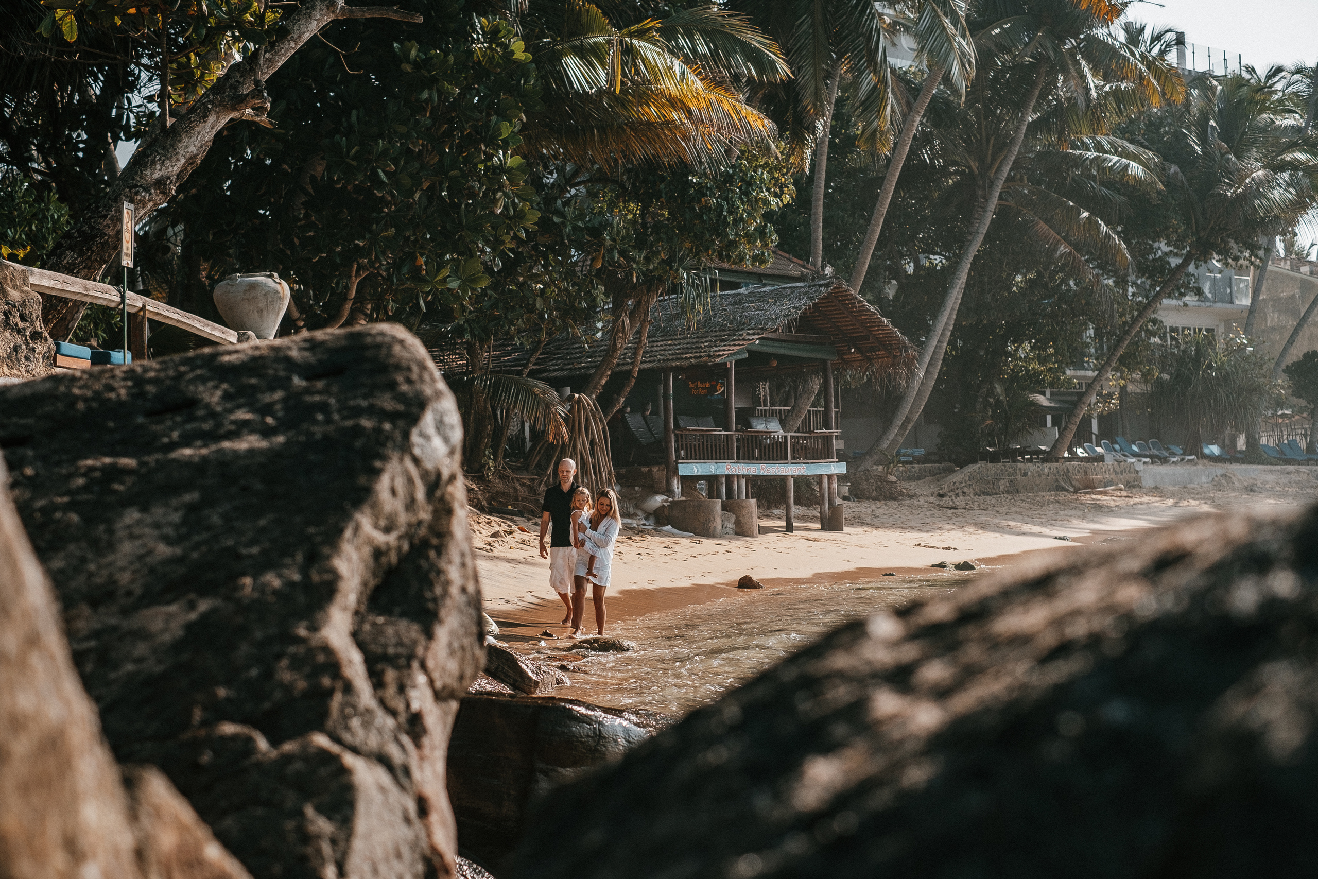 Sasha+Sasha+Liza Unavatuna. Ivan Skufinsky — wedding and family photographer in Vancouver