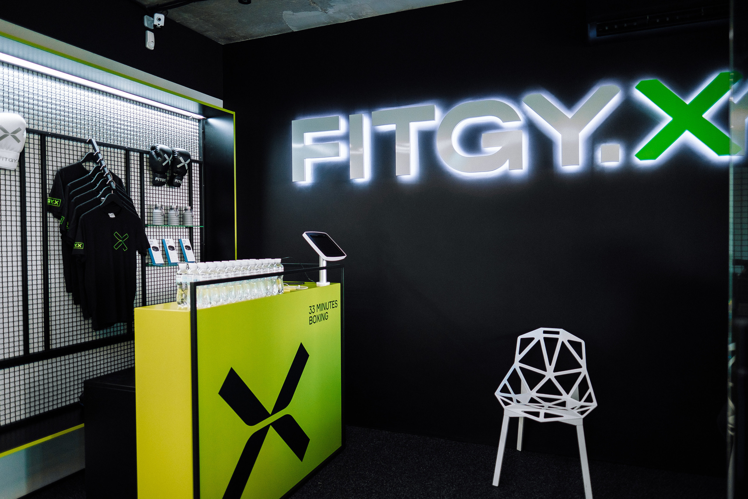 FitgyX контент 1 интерьер. Ivan Skufinsky — wedding and family photographer in Vancouver