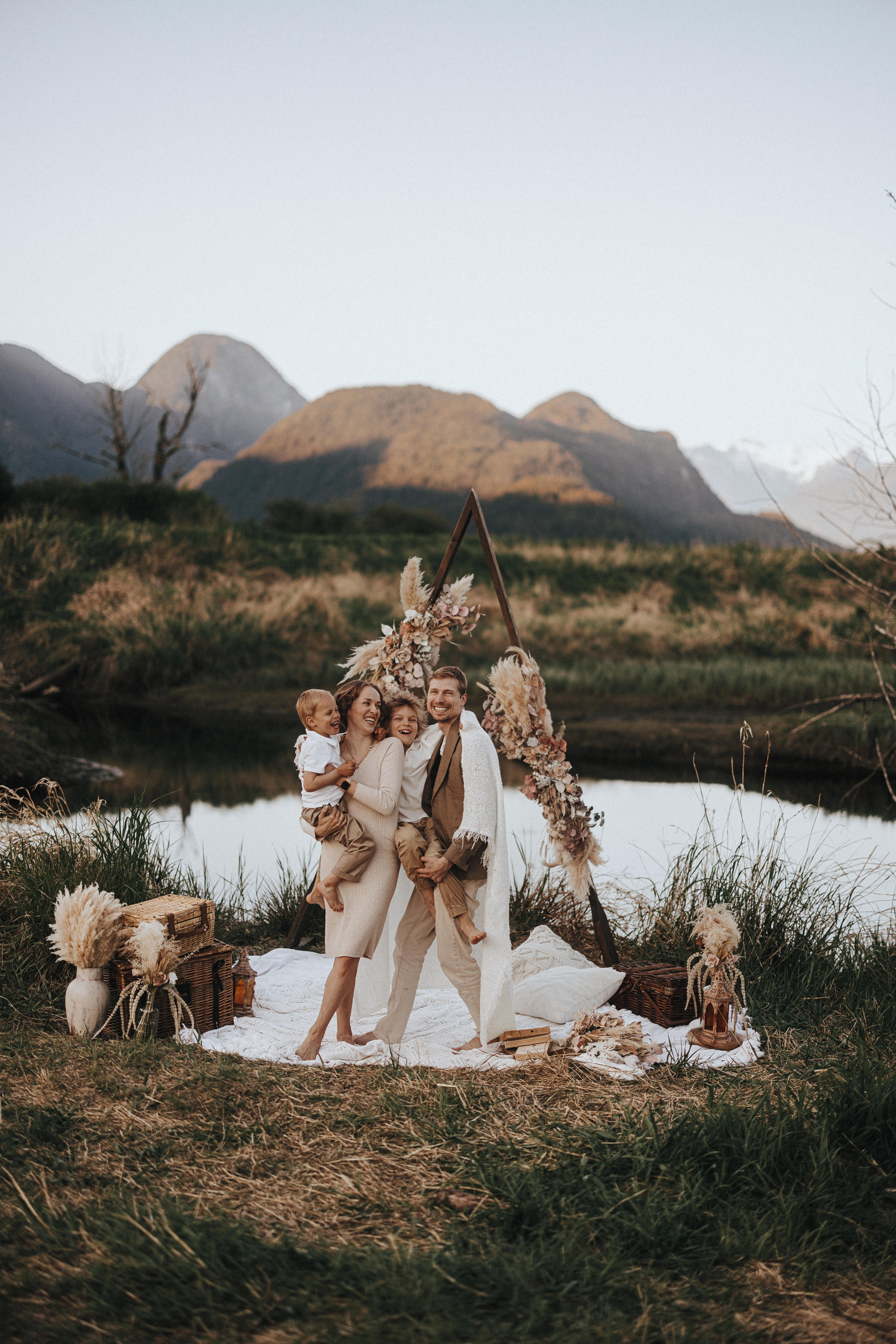 Family photo shoot at Pitt lake Vancouver BC. Ivan Skufinsky — wedding and family photographer in Vancouver