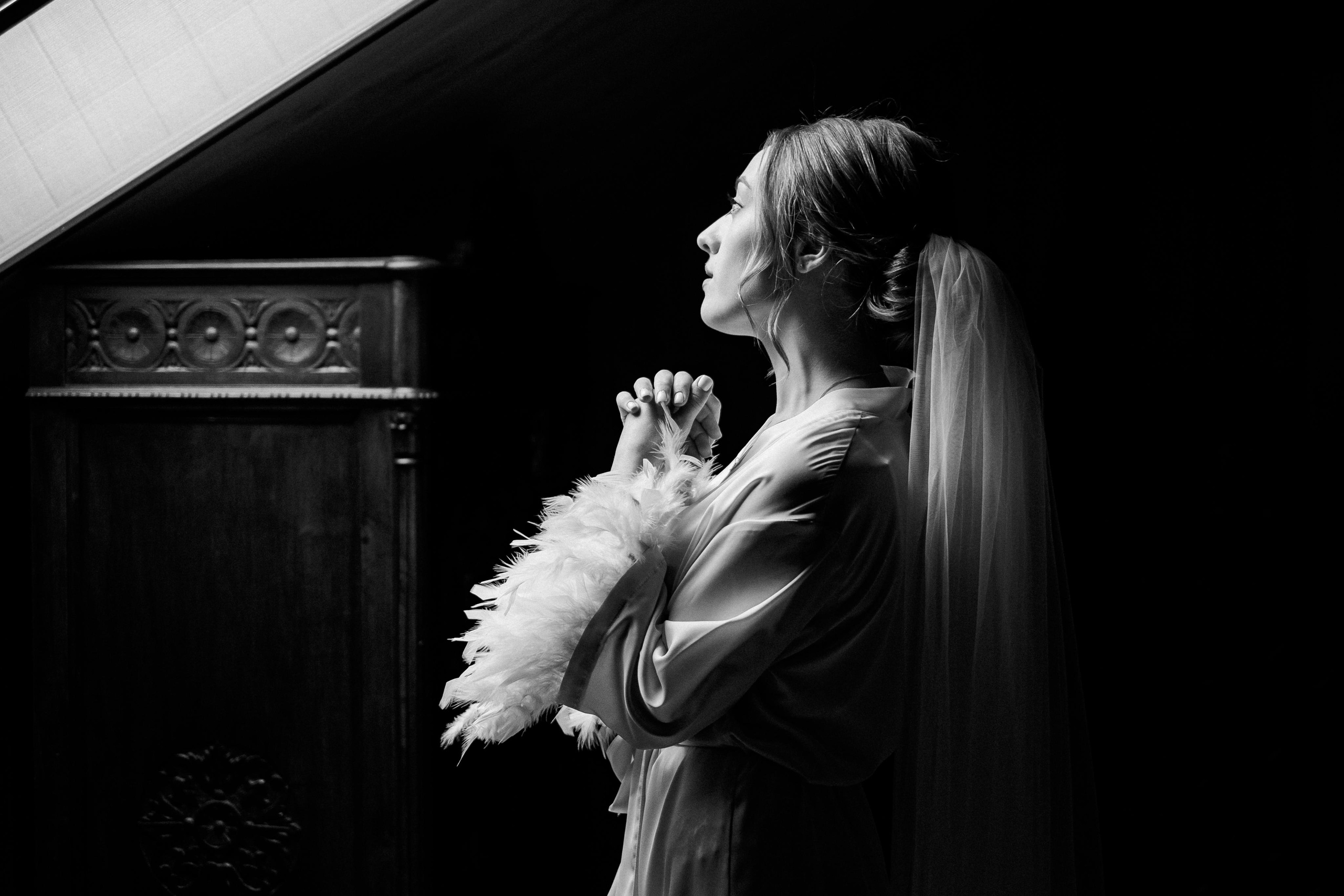 невеста у окна