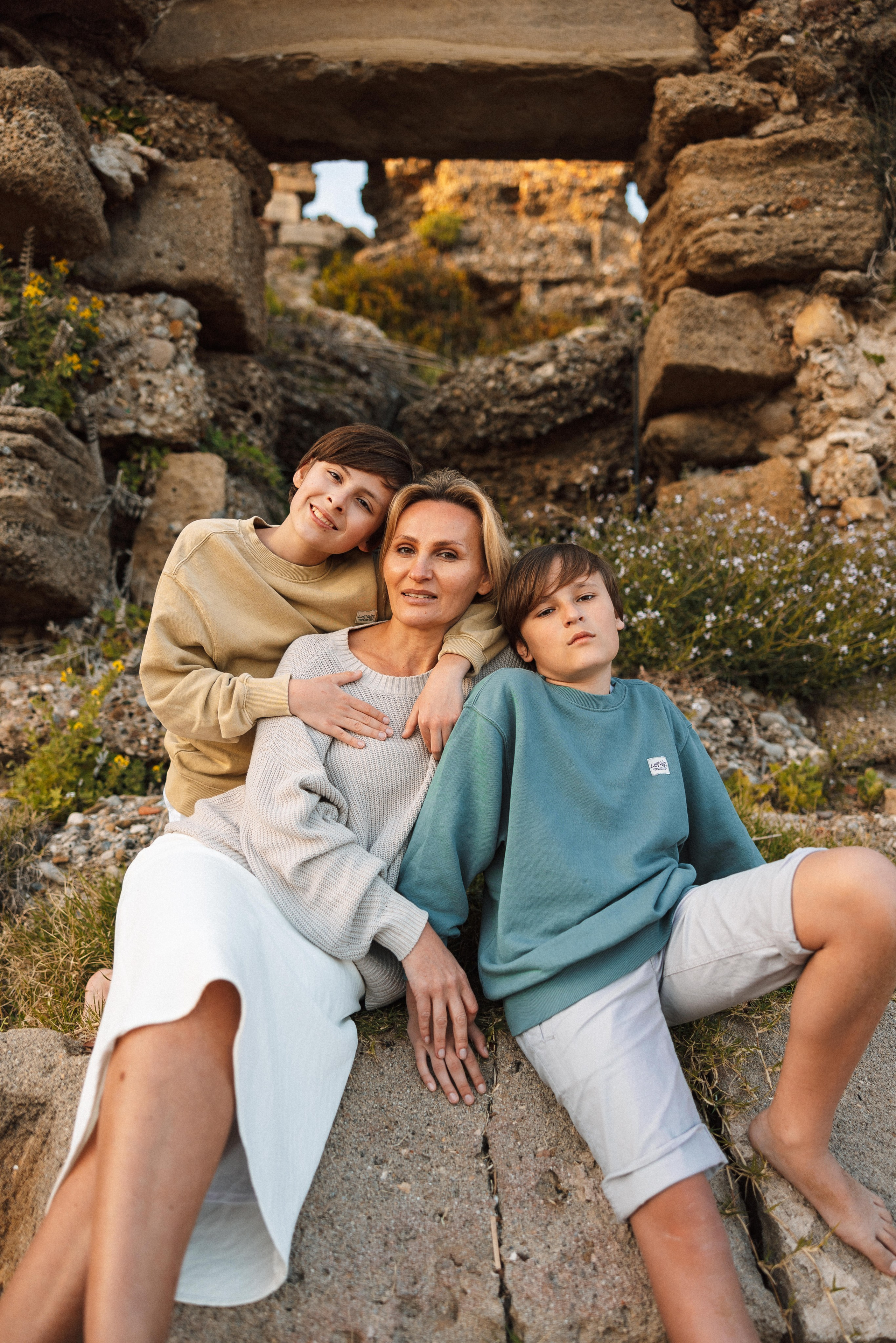 Family photo session on the beach in Vancouver BC Сanada. Twins. Ivan Skufinsky — wedding and family photographer in Vancouver