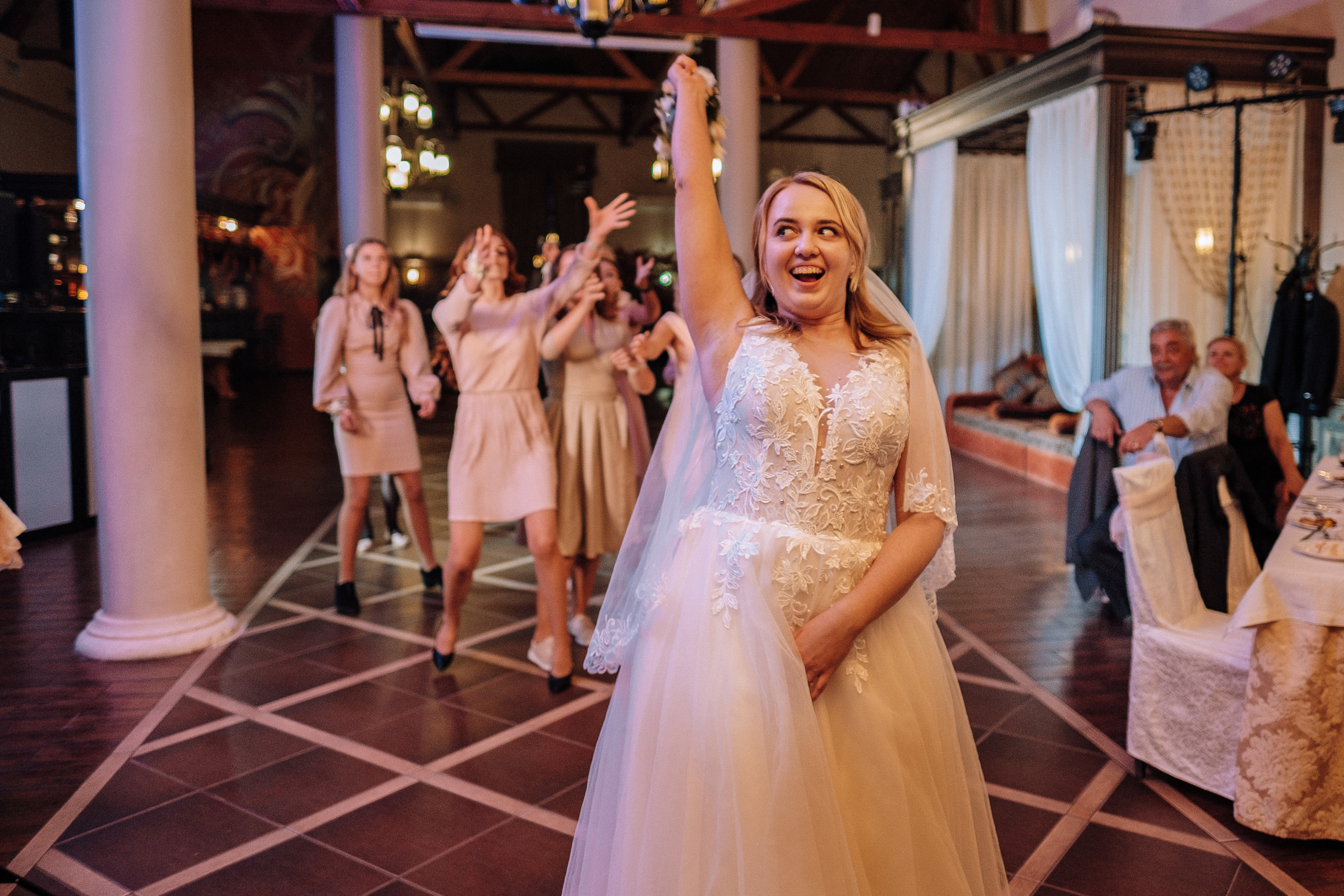 2019 19.10 WeddingStory Евгений+Юлия. Ivan Skufinsky — wedding and family photographer in Vancouver