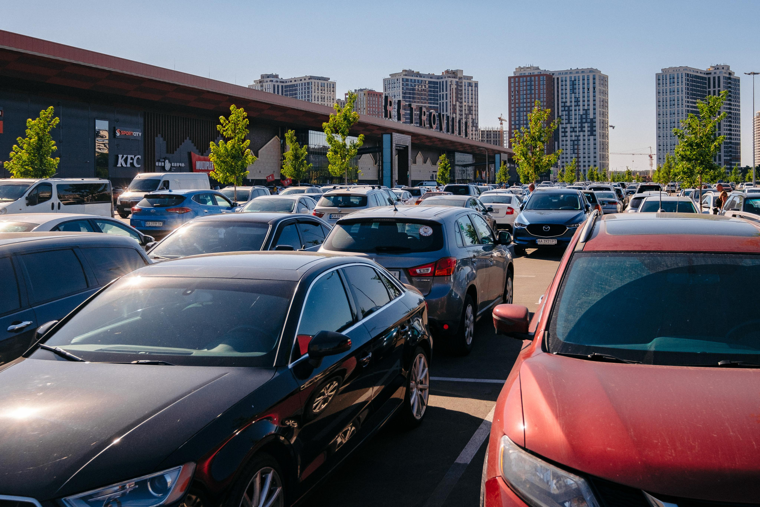 EXTERIER RETROVILLE. Ivan Skufinsky — wedding and family photographer in Vancouver