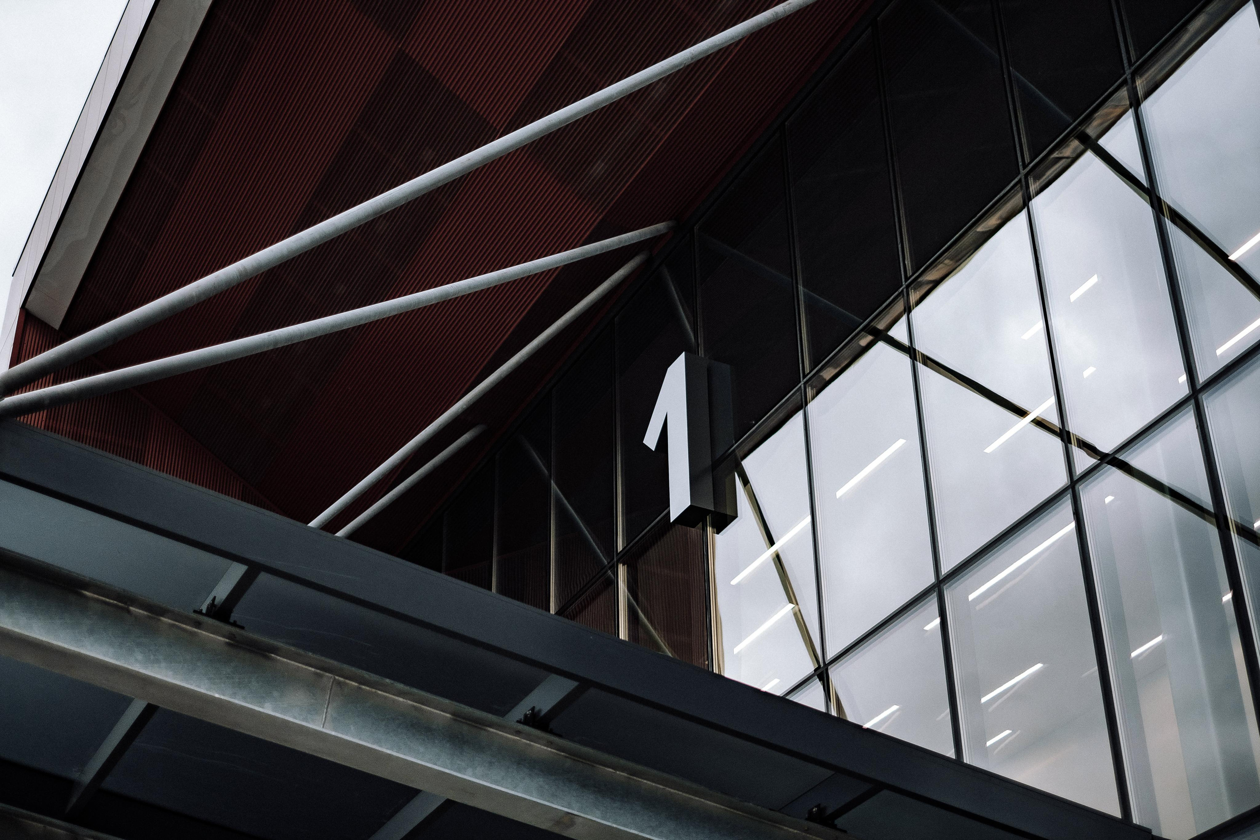 EXTERIER RETROVILLE. Ivan Skufinsky — wedding and family photographer in Vancouver