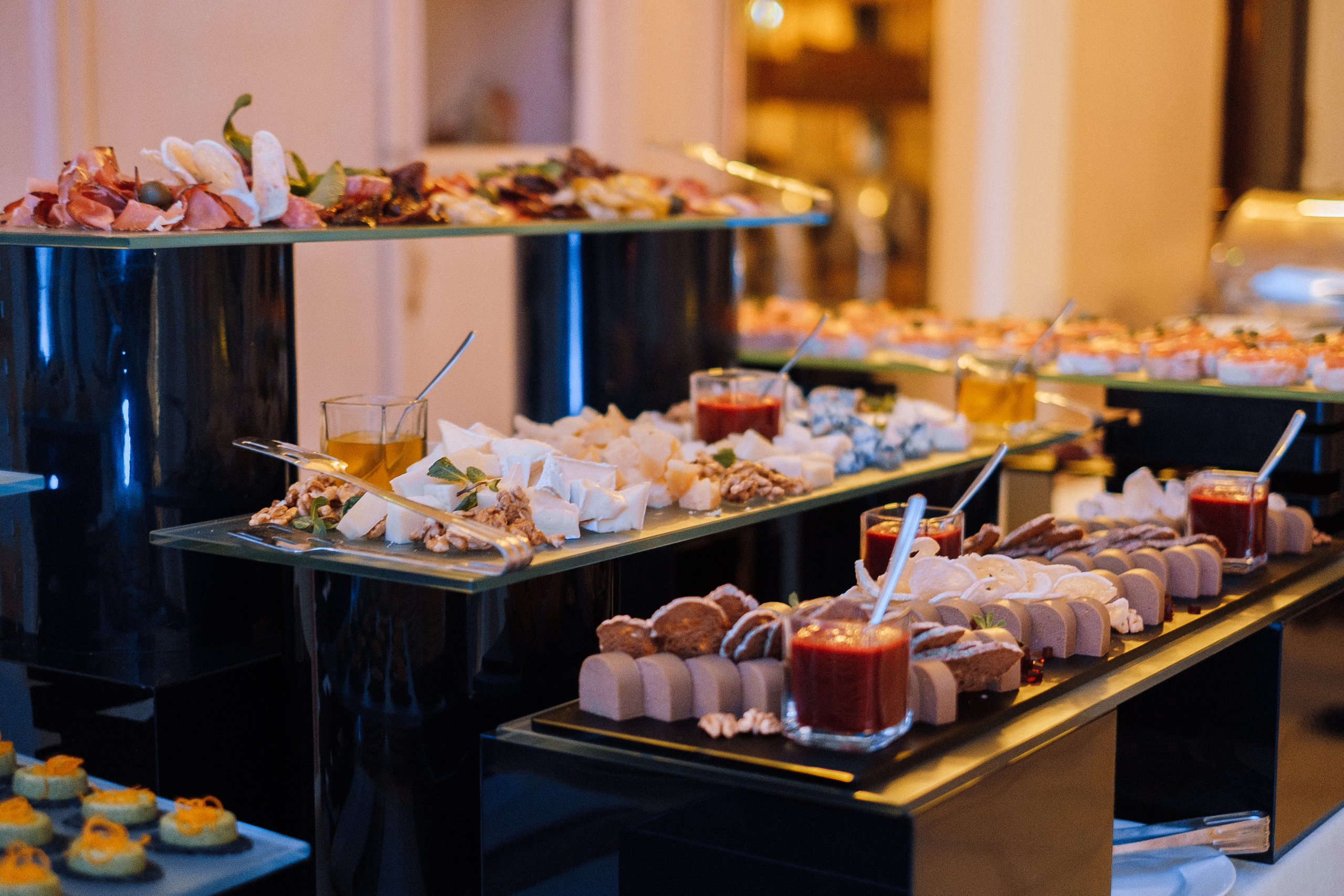 Deutsche Bank 10 years in Ukraine. Ivan Skufinsky — wedding and family photographer in Vancouver