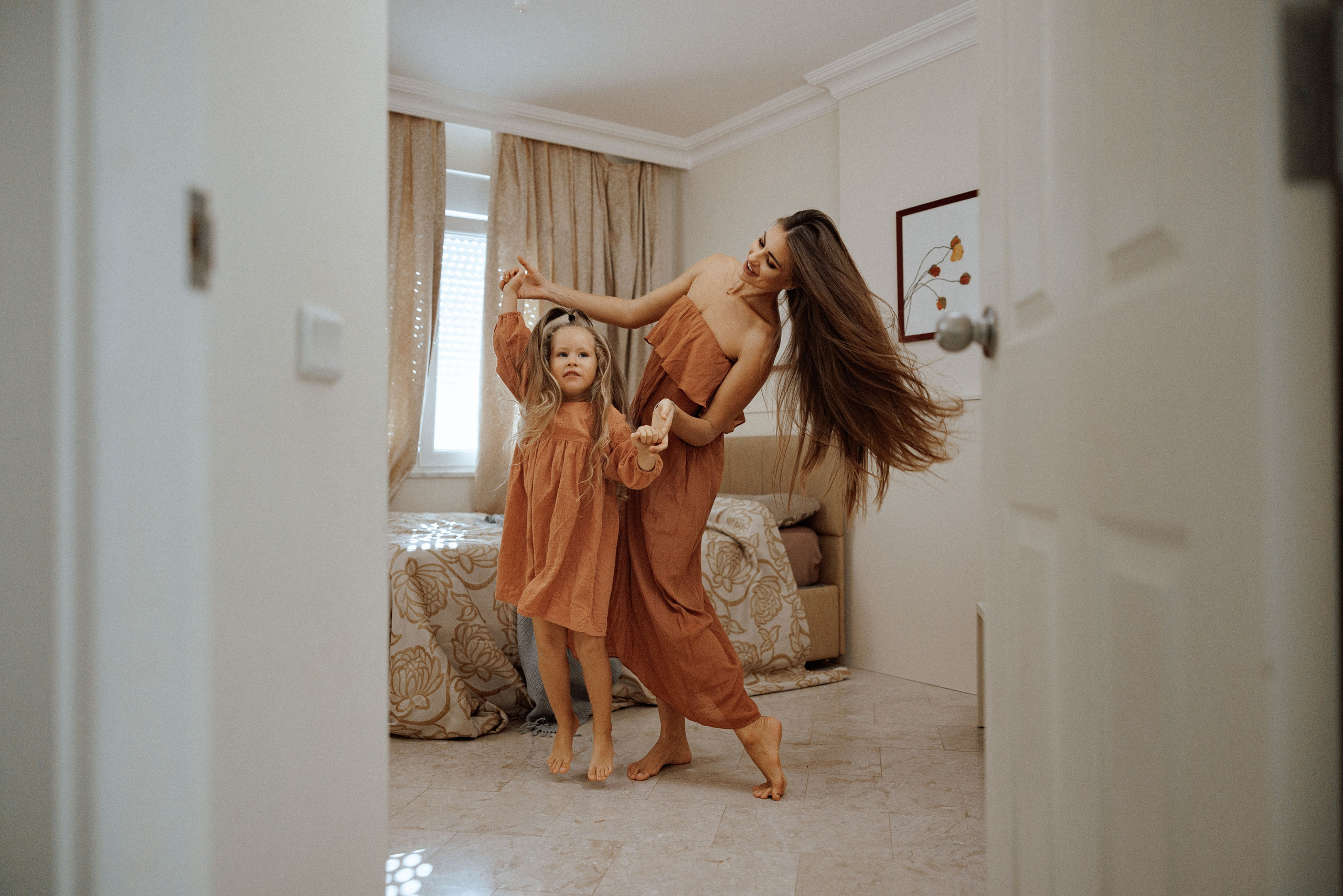 Home family shoot. Ivan Skufinsky — wedding and family photographer in Vancouver