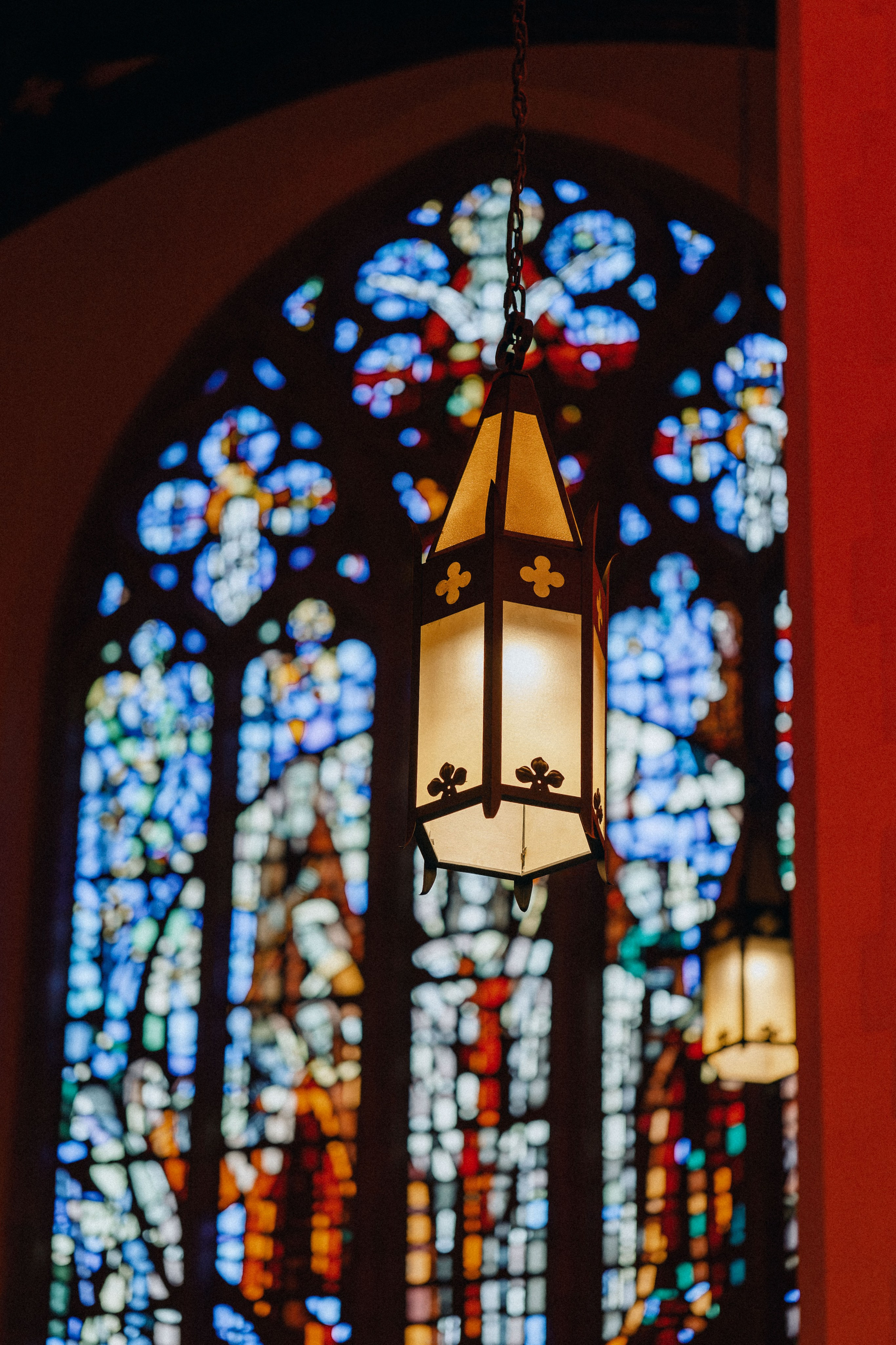 Live concert photography from Vivienne Mort in Vancouver 2025. Ivan Skufinsky — wedding and family photographer in Vancouver