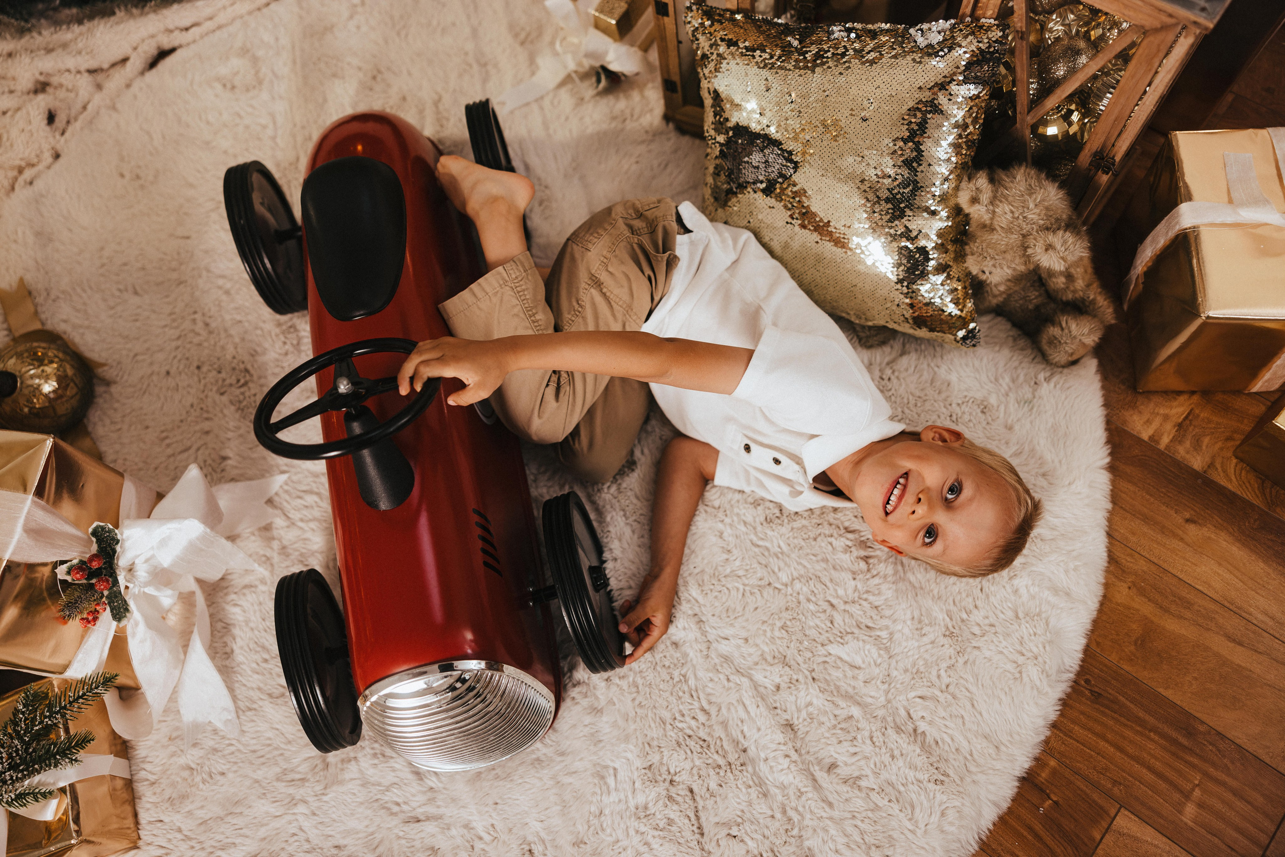 Christmas photo shoot 2025. Ivan Skufinsky — wedding and family photographer in Vancouver