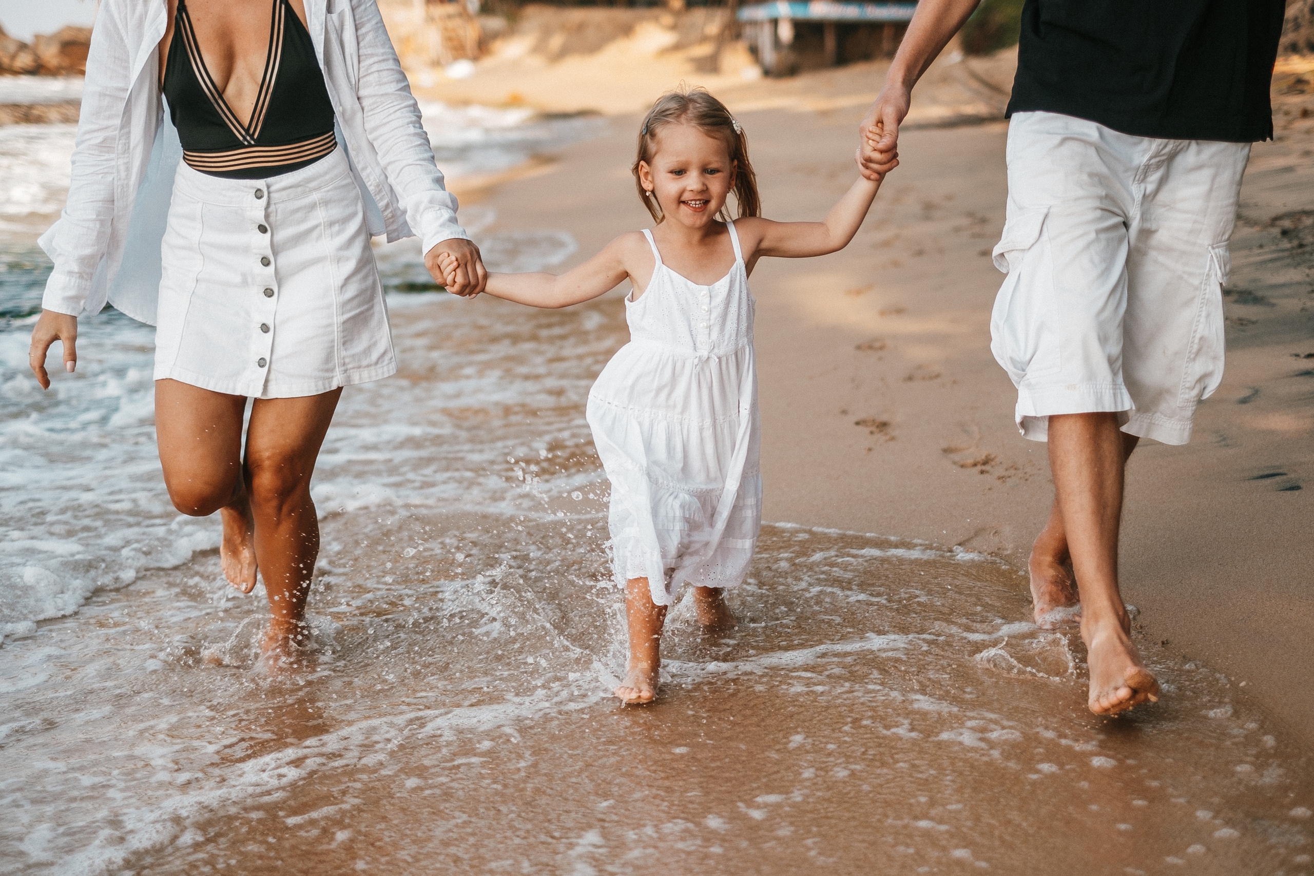 Sasha+Sasha+Liza Unavatuna. Ivan Skufinsky — wedding and family photographer in Vancouver