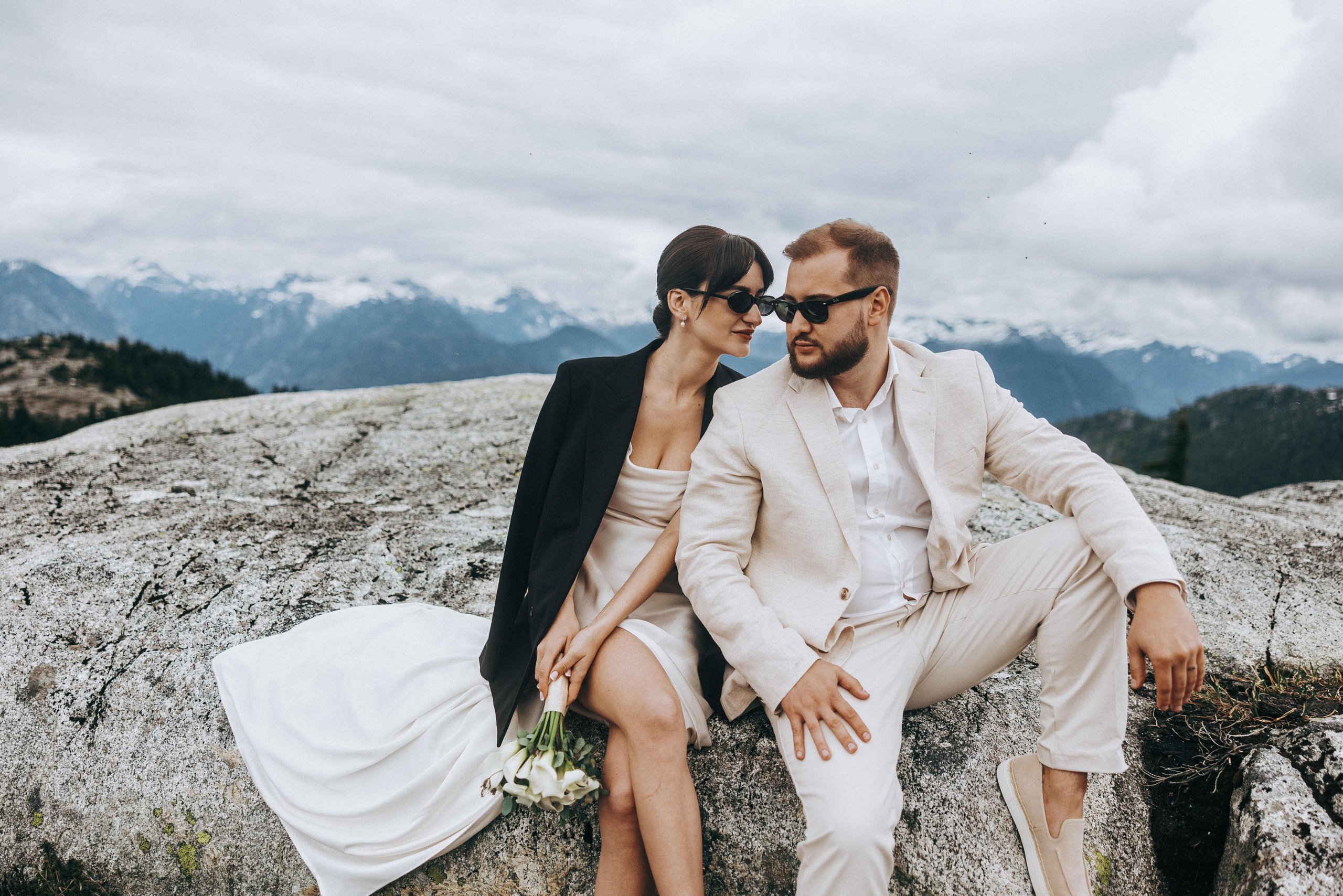 Sky-High Love: Stunning Vancouver Mountain Wedding Shoot by Helicopter. Ivan Skufinsky — wedding and family photographer in Vancouver