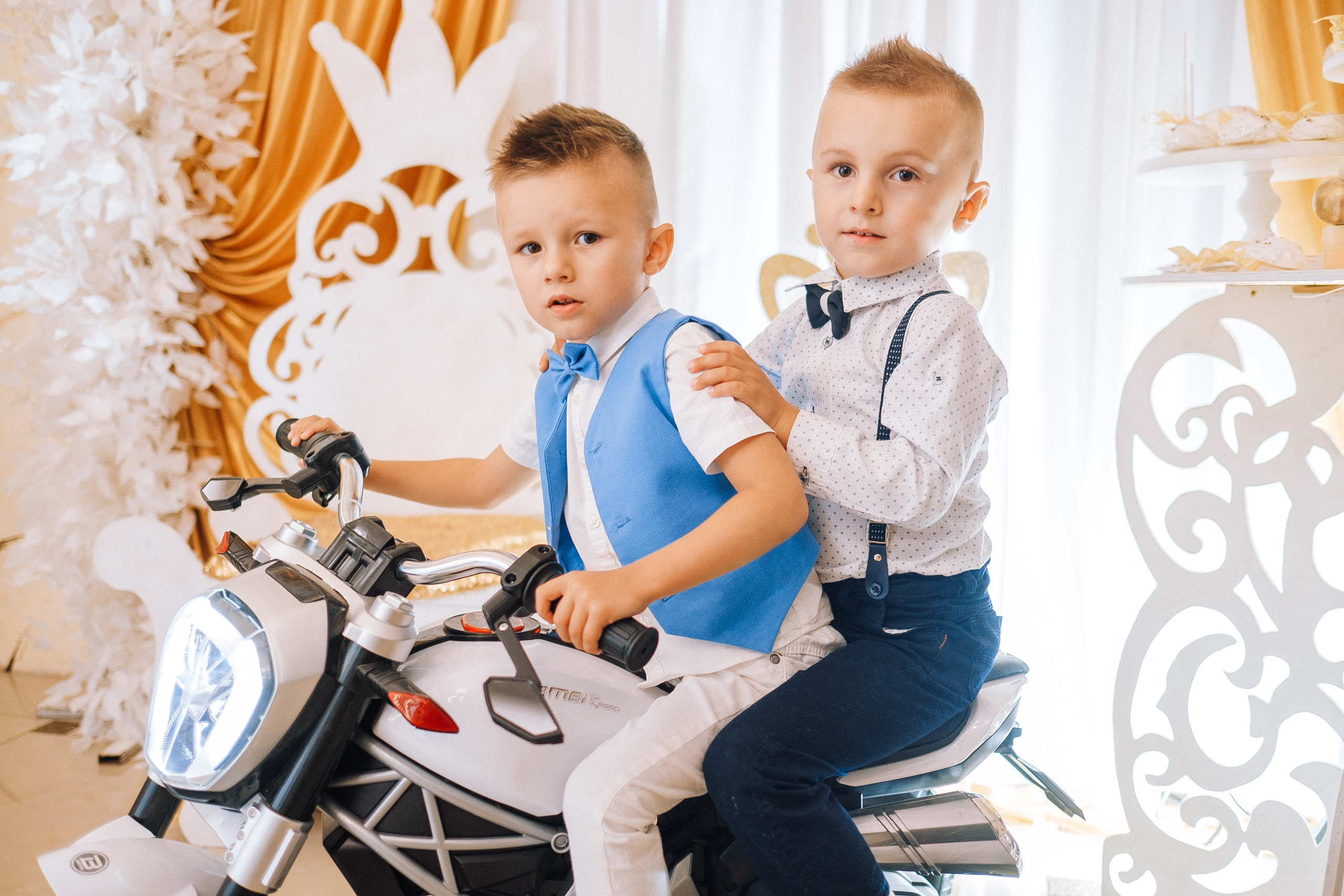 Версаль. Назару 1 рік =). Ivan Skufinsky — wedding and family photographer in Vancouver