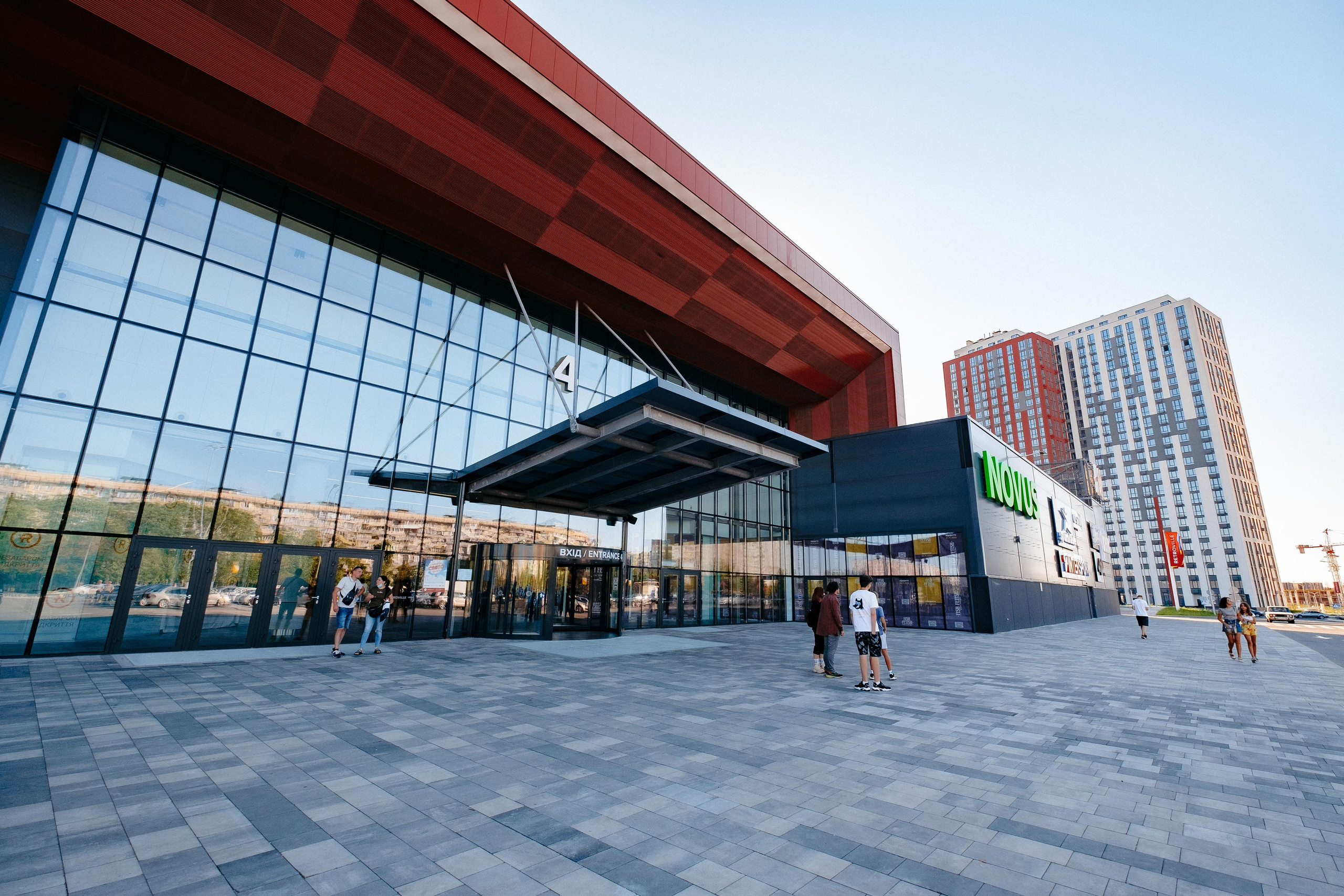 EXTERIER RETROVILLE. Ivan Skufinsky — wedding and family photographer in Vancouver