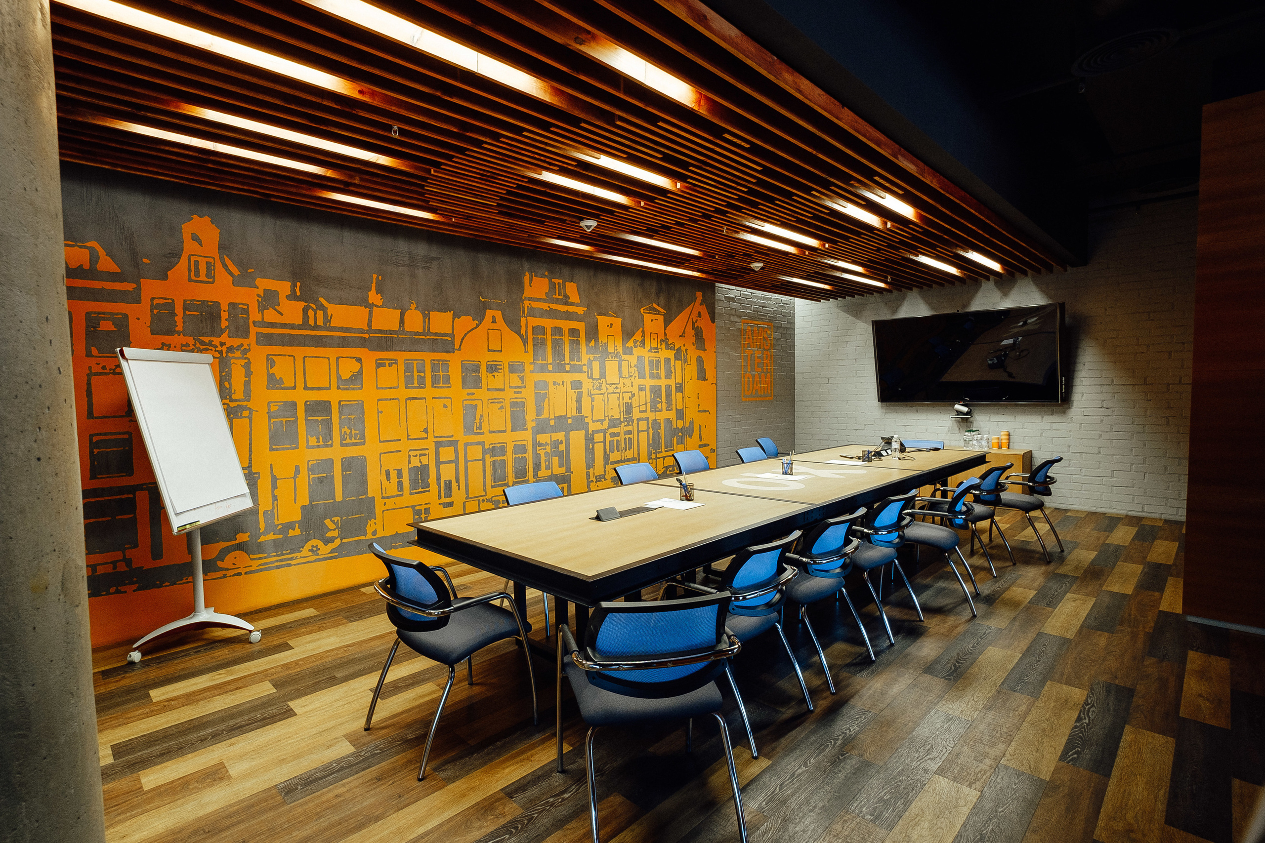 Фотоэкскурсия в компанию OLX. Ivan Skufinsky — wedding and family photographer in Vancouver