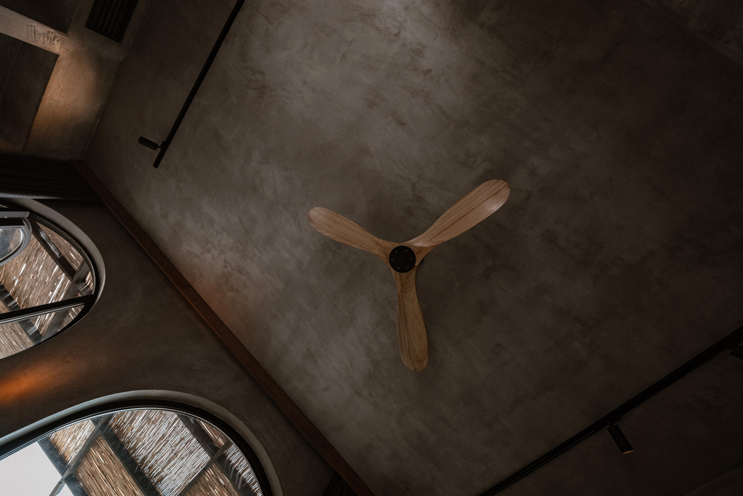 Interior photography and video shooting of a hotel in Bali style. Ivan Skufinsky — wedding and family photographer in Vancouver