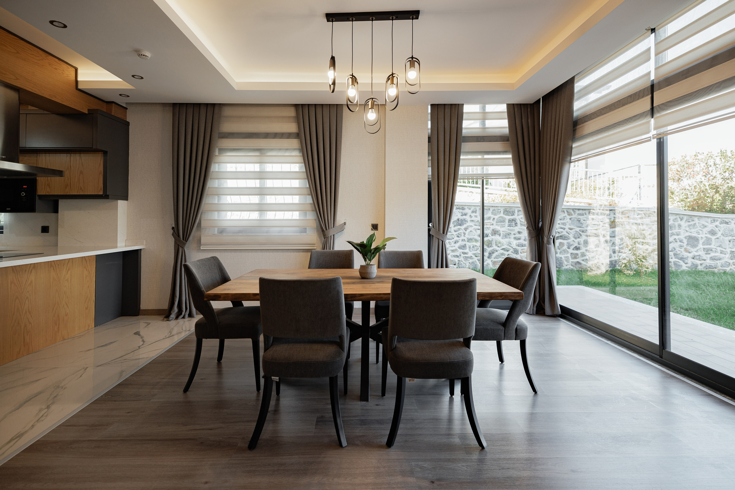 Real estate photographer in Vancouver Burnaby Richmond. Ivan Skufinsky — wedding and family photographer in Vancouver