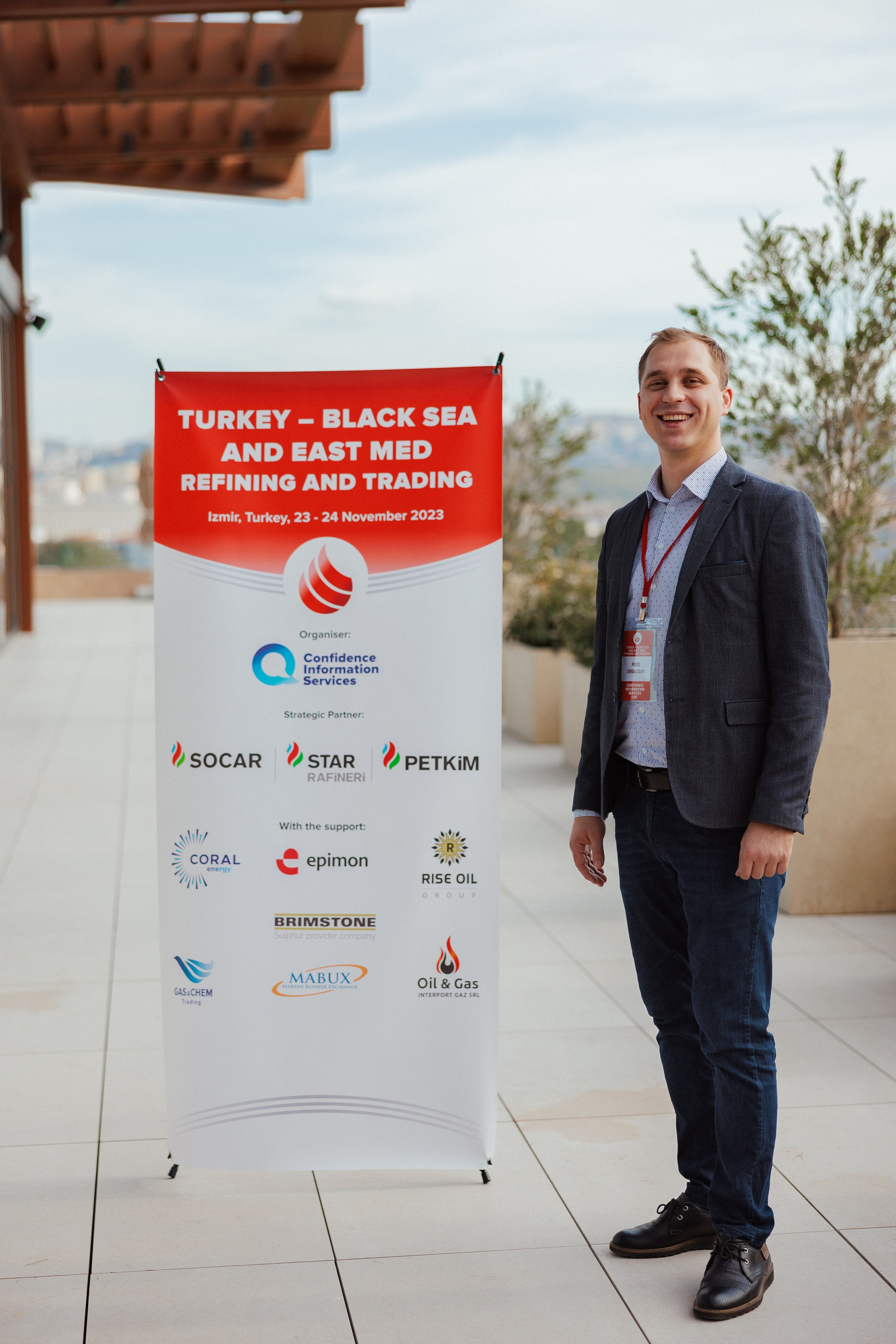 EXECUTIVE RETREAT Izmir Confidence Information Services. Ivan Skufinsky — wedding and family photographer in Vancouver