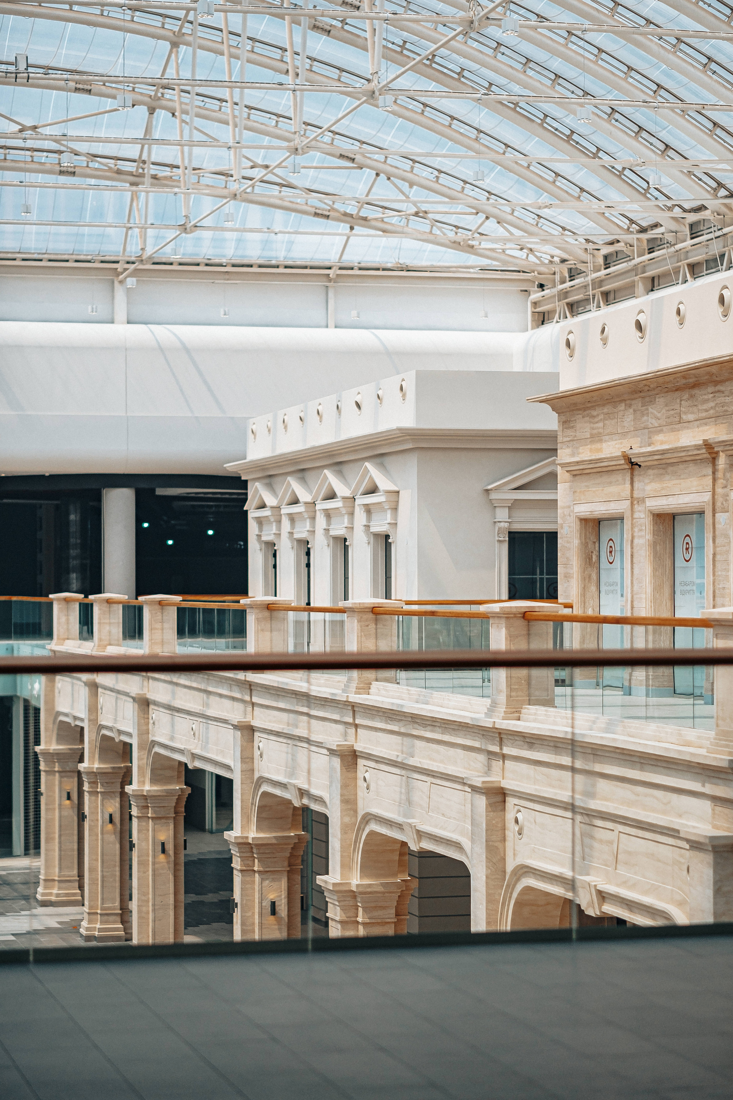 INTERIOR RETROVILLE. Ivan Skufinsky — wedding and family photographer in Vancouver