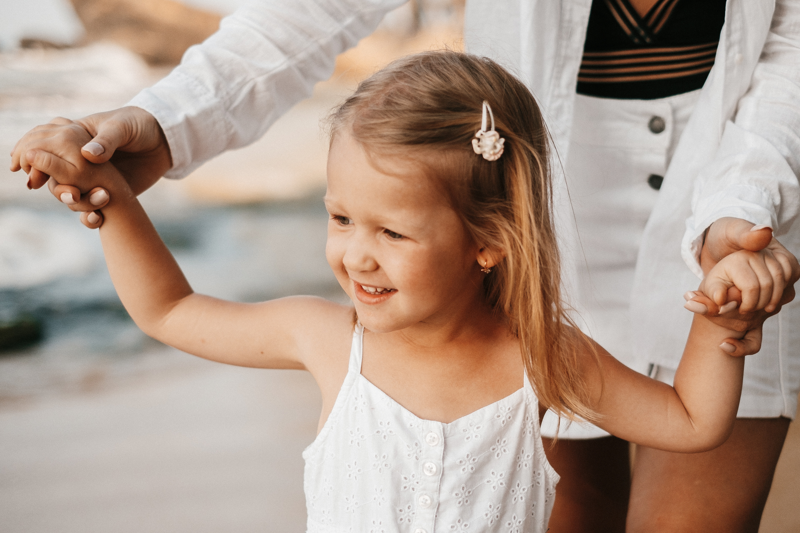 Sasha+Sasha+Liza Unavatuna. Ivan Skufinsky — wedding and family photographer in Vancouver