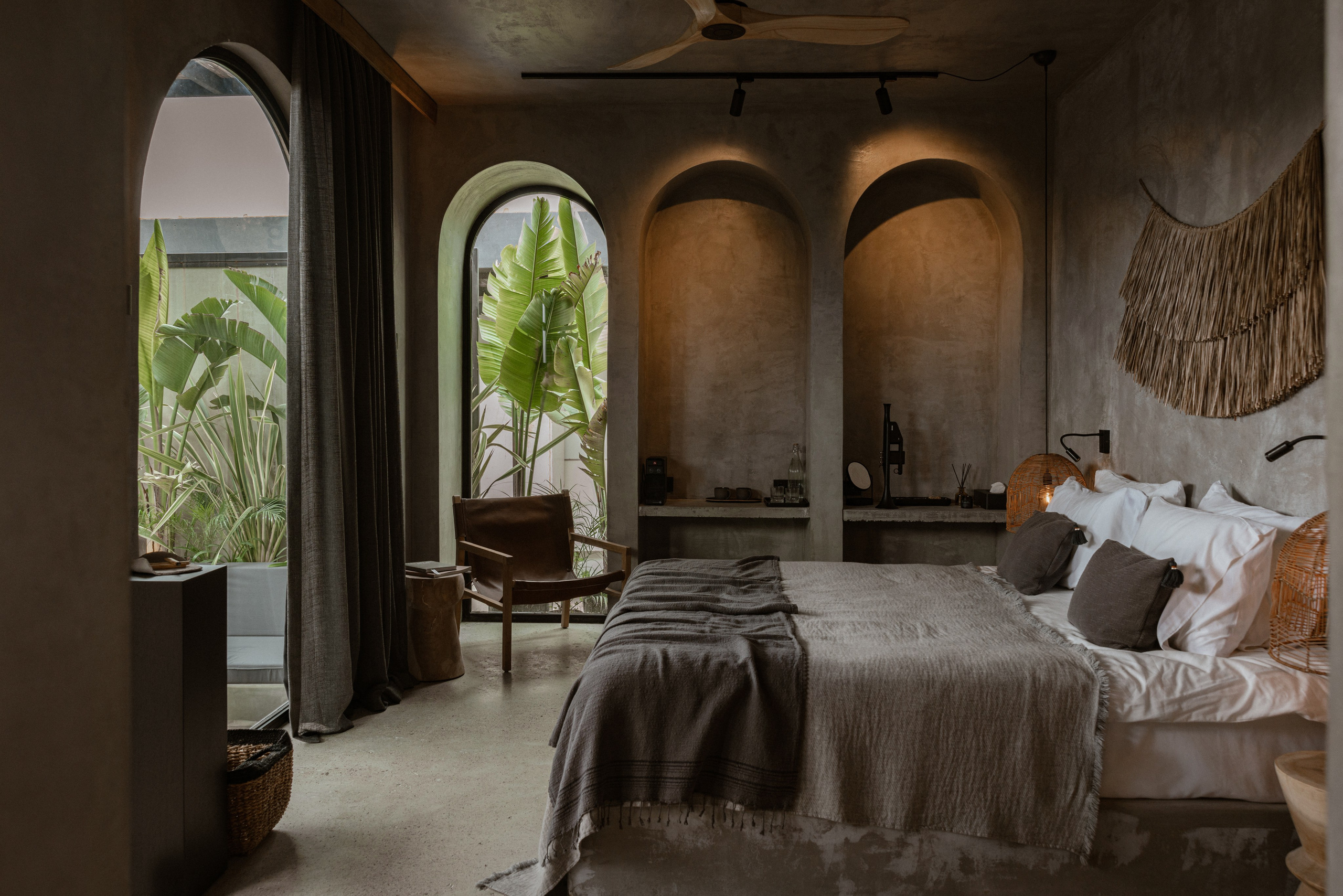 Interior photography and video shooting of a hotel in Bali style. Ivan Skufinsky — wedding and family photographer in Vancouver