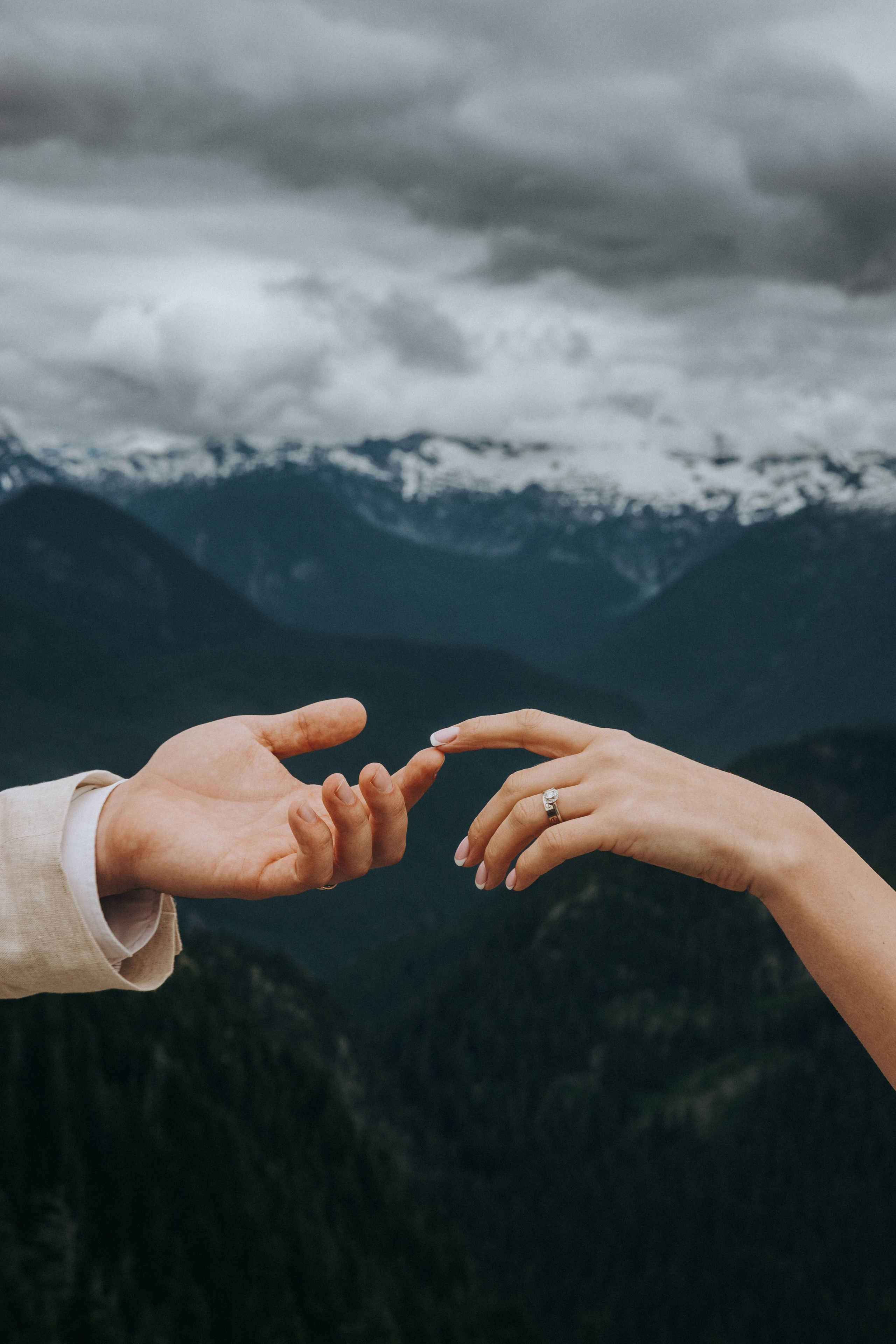 Sky-High Love: Stunning Vancouver Mountain Wedding Shoot by Helicopter. Ivan Skufinsky — wedding and family photographer in Vancouver