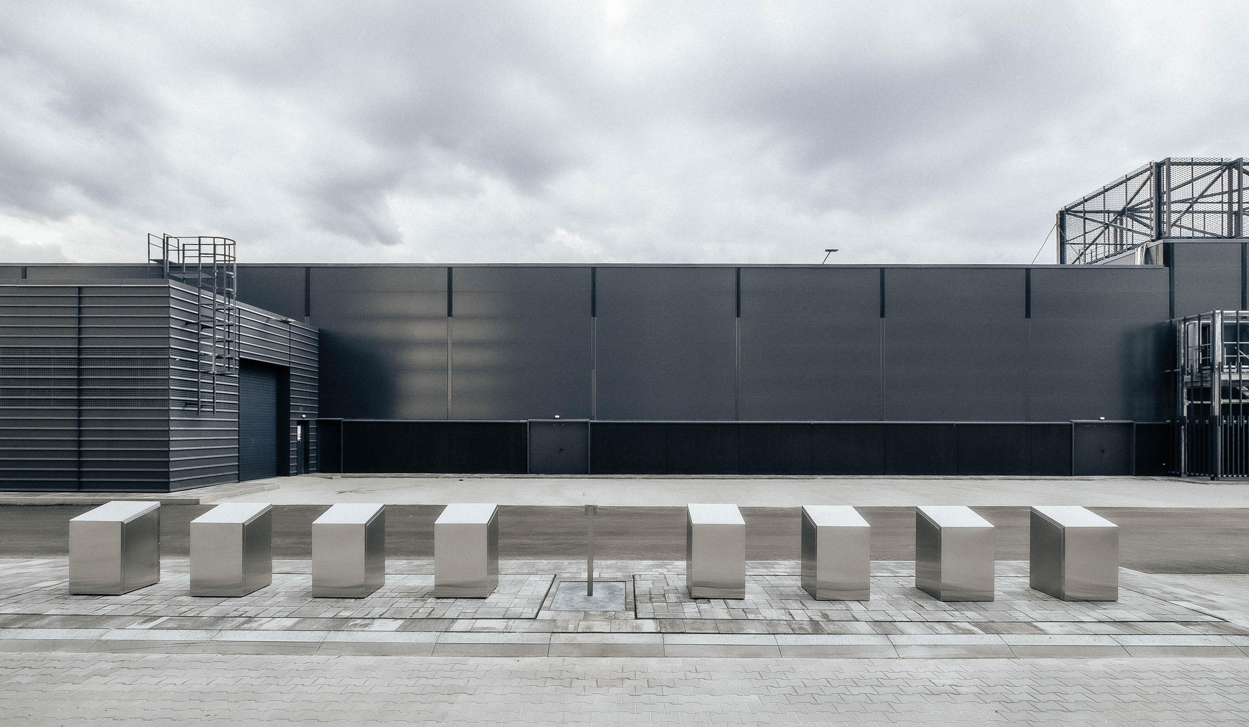 EXTERIER RETROVILLE. Ivan Skufinsky — wedding and family photographer in Vancouver