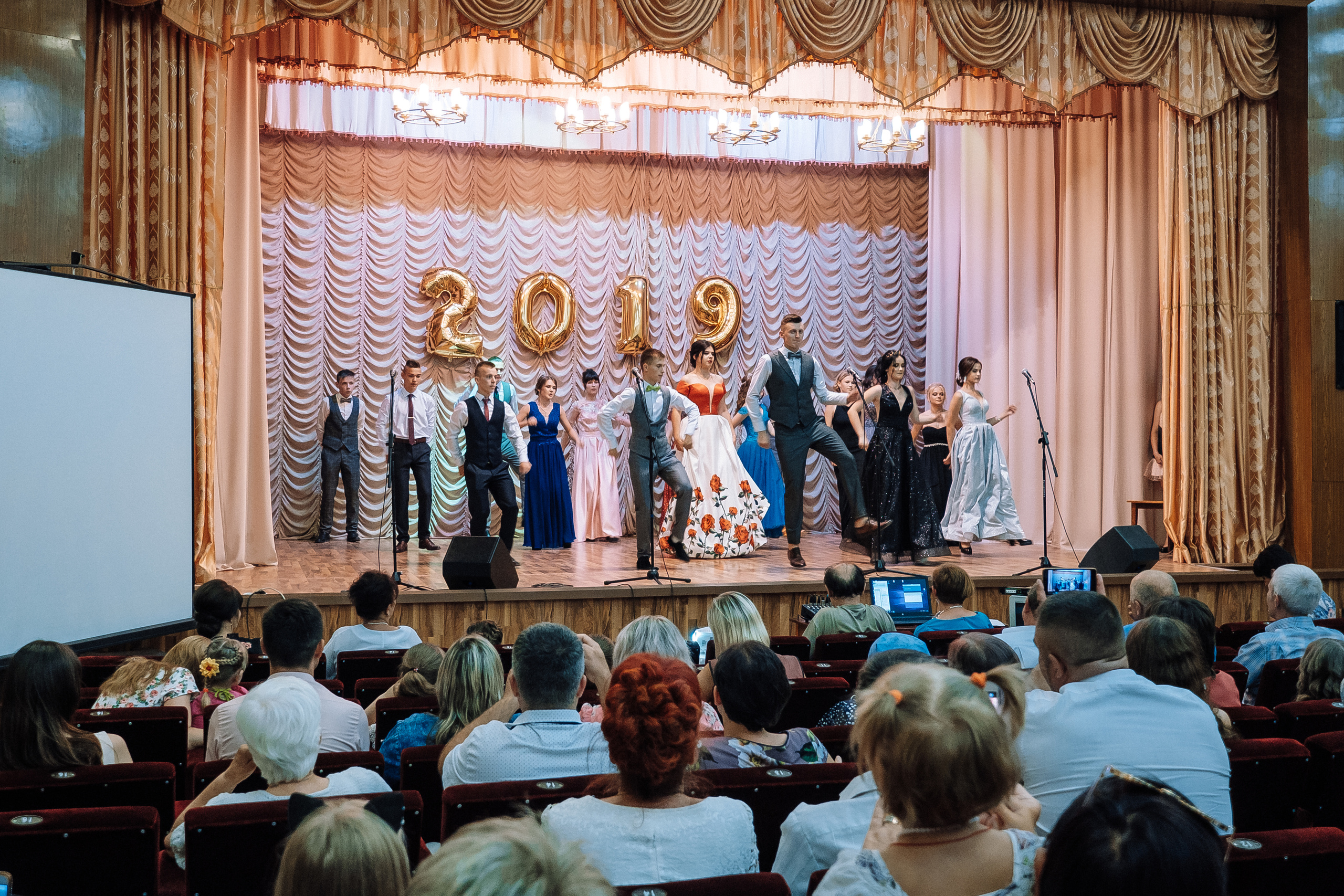 Выпускной школа номер 3. Хмельник. Ivan Skufinsky — wedding and family photographer in Vancouver