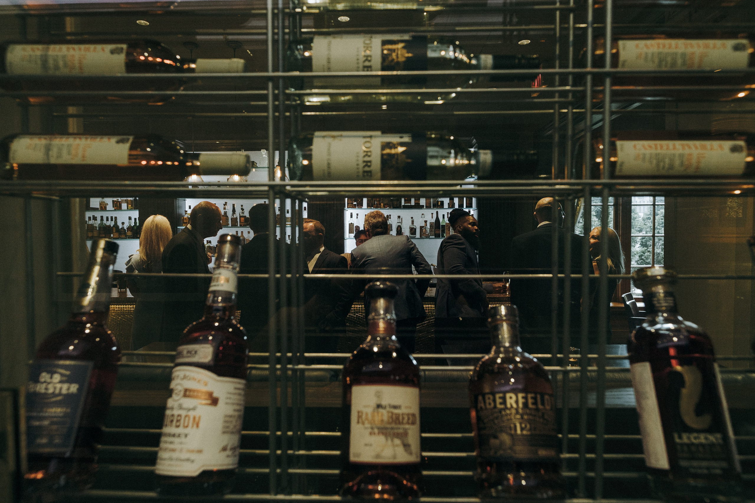 WeddingStory in Vancouver Club. Ivan Skufinsky — wedding and family photographer in Vancouver