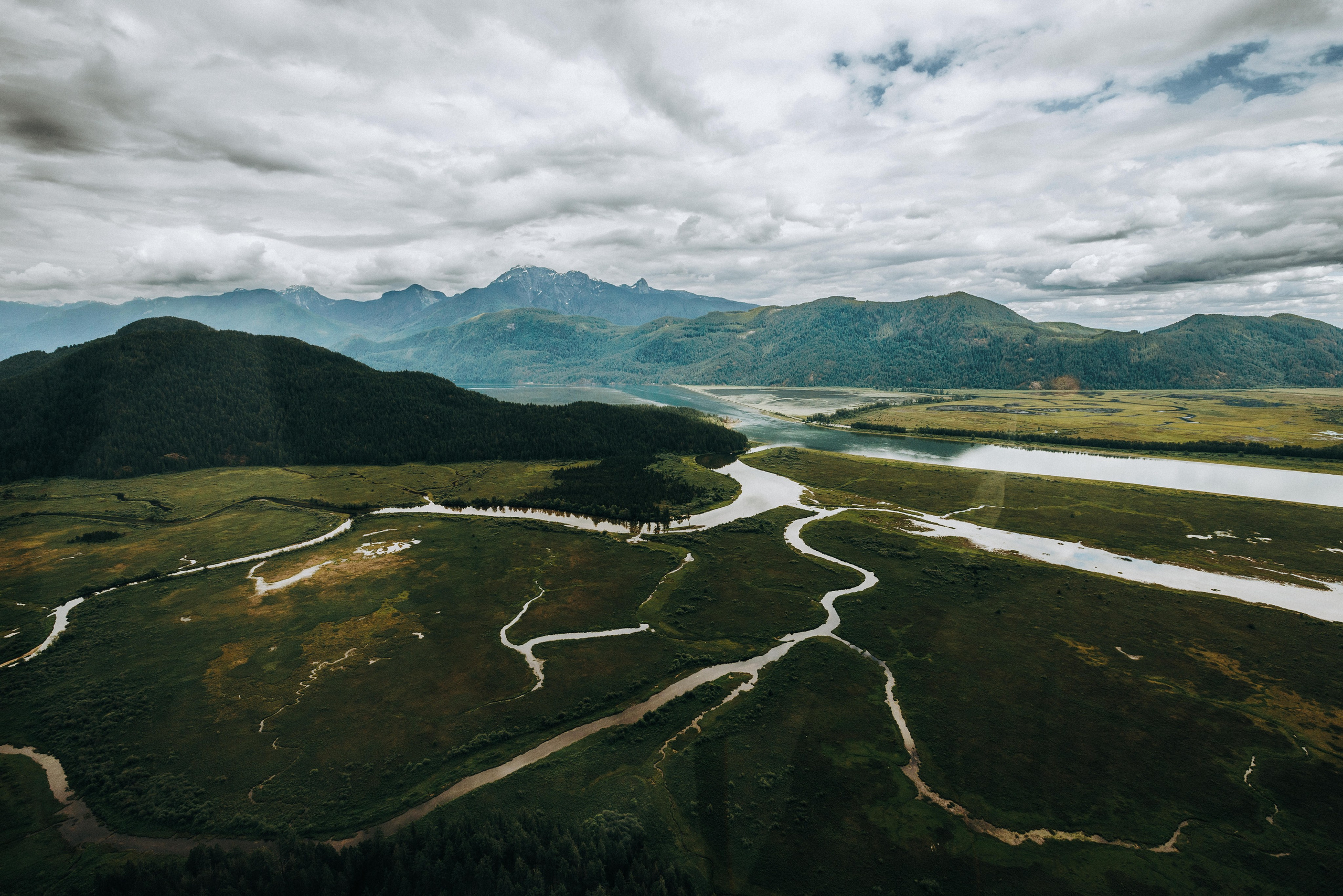 Sky-High Love: Stunning Vancouver Mountain Wedding Shoot by Helicopter. Ivan Skufinsky — wedding and family photographer in Vancouver