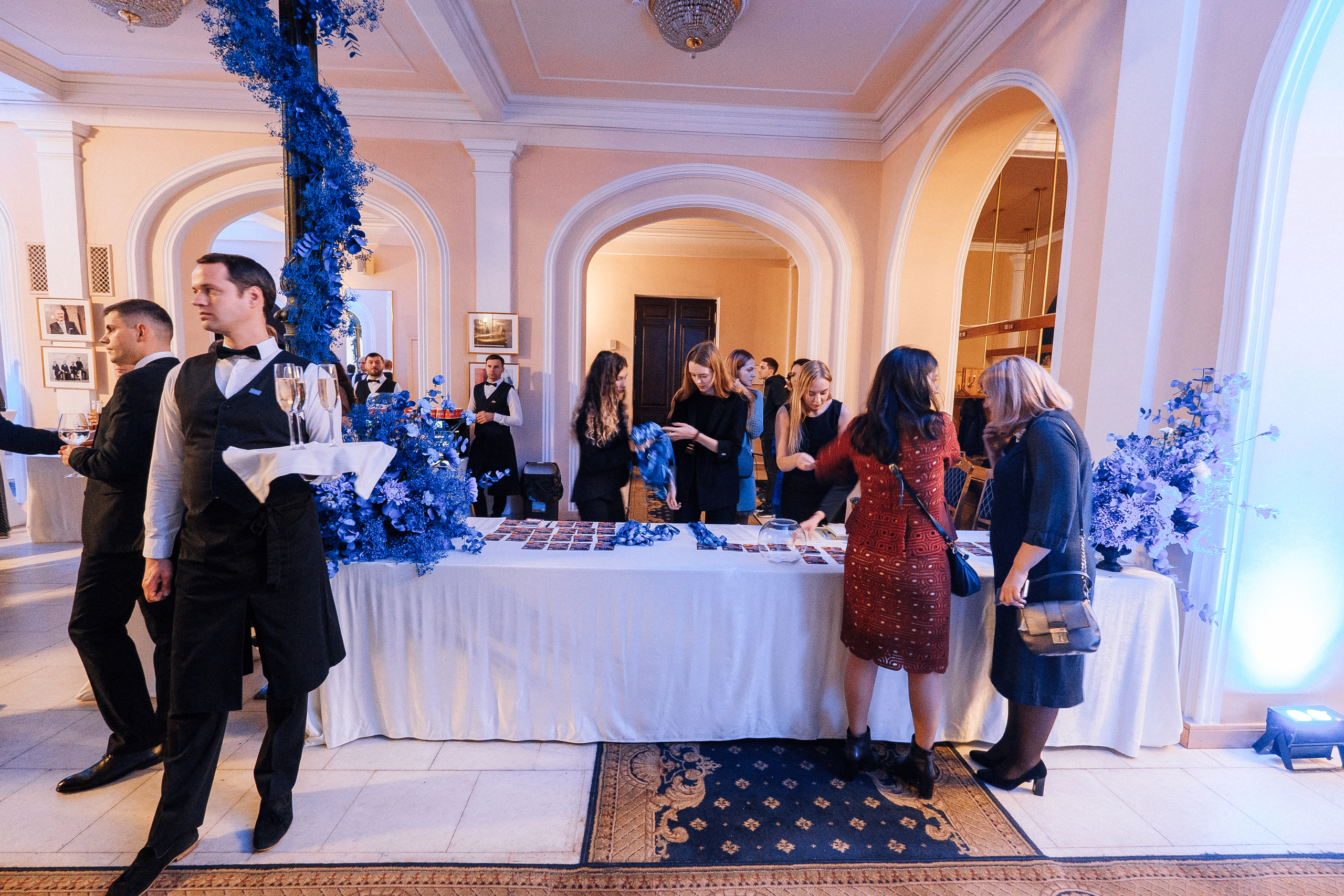 Deutsche Bank 10 years in Ukraine. Ivan Skufinsky — wedding and family photographer in Vancouver