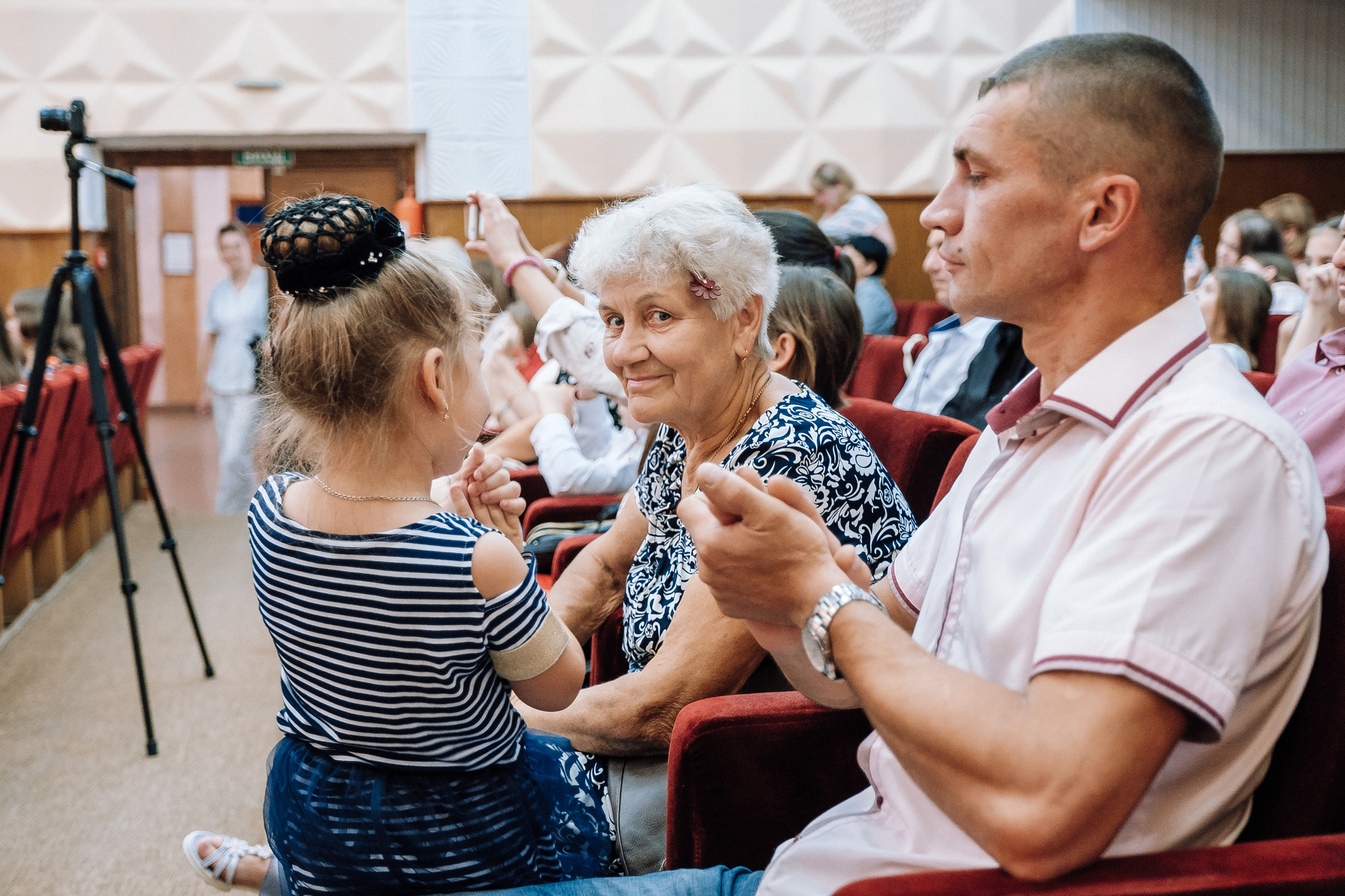 Выпускной школа номер 3. Хмельник. Ivan Skufinsky — wedding and family photographer in Vancouver