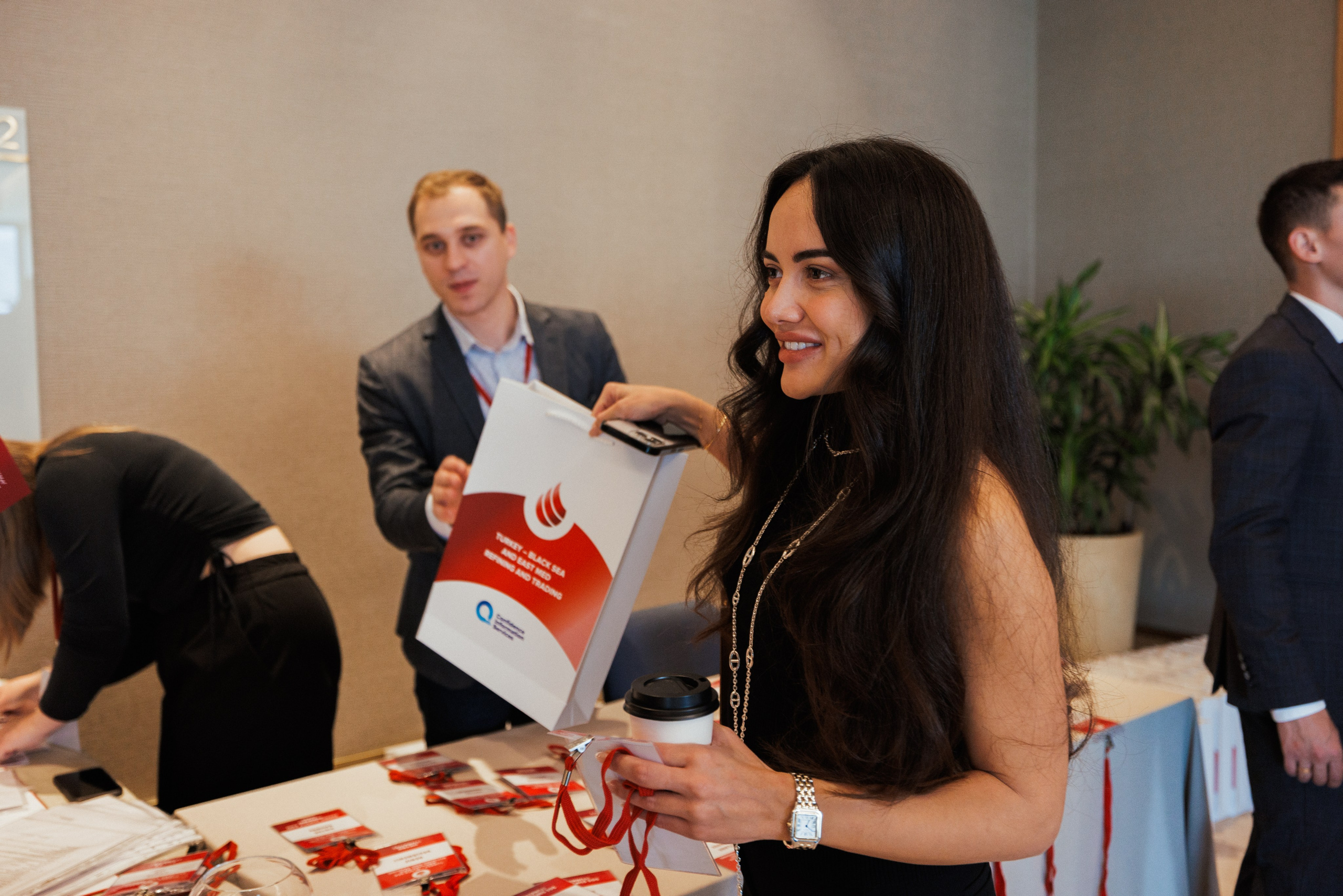 EXECUTIVE RETREAT Izmir Confidence Information Services. Ivan Skufinsky — wedding and family photographer in Vancouver