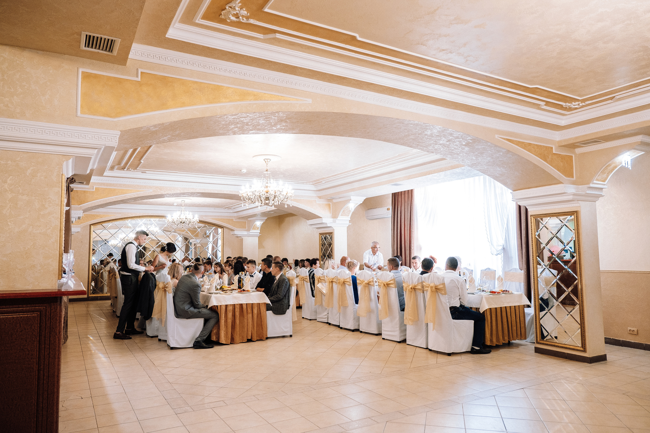 Выпускной школа номер 3. Хмельник. Ivan Skufinsky — wedding and family photographer in Vancouver