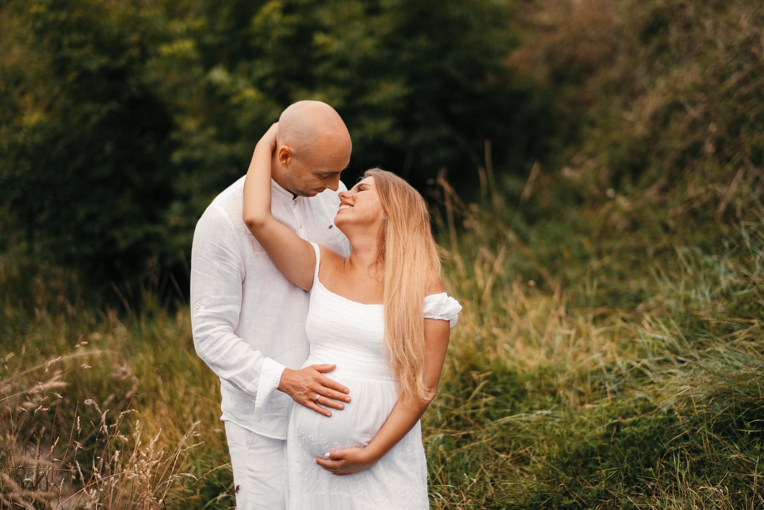 Pasha+Katya pregnancy photo shoot. Ivan Skufinsky — wedding and family photographer in Vancouver