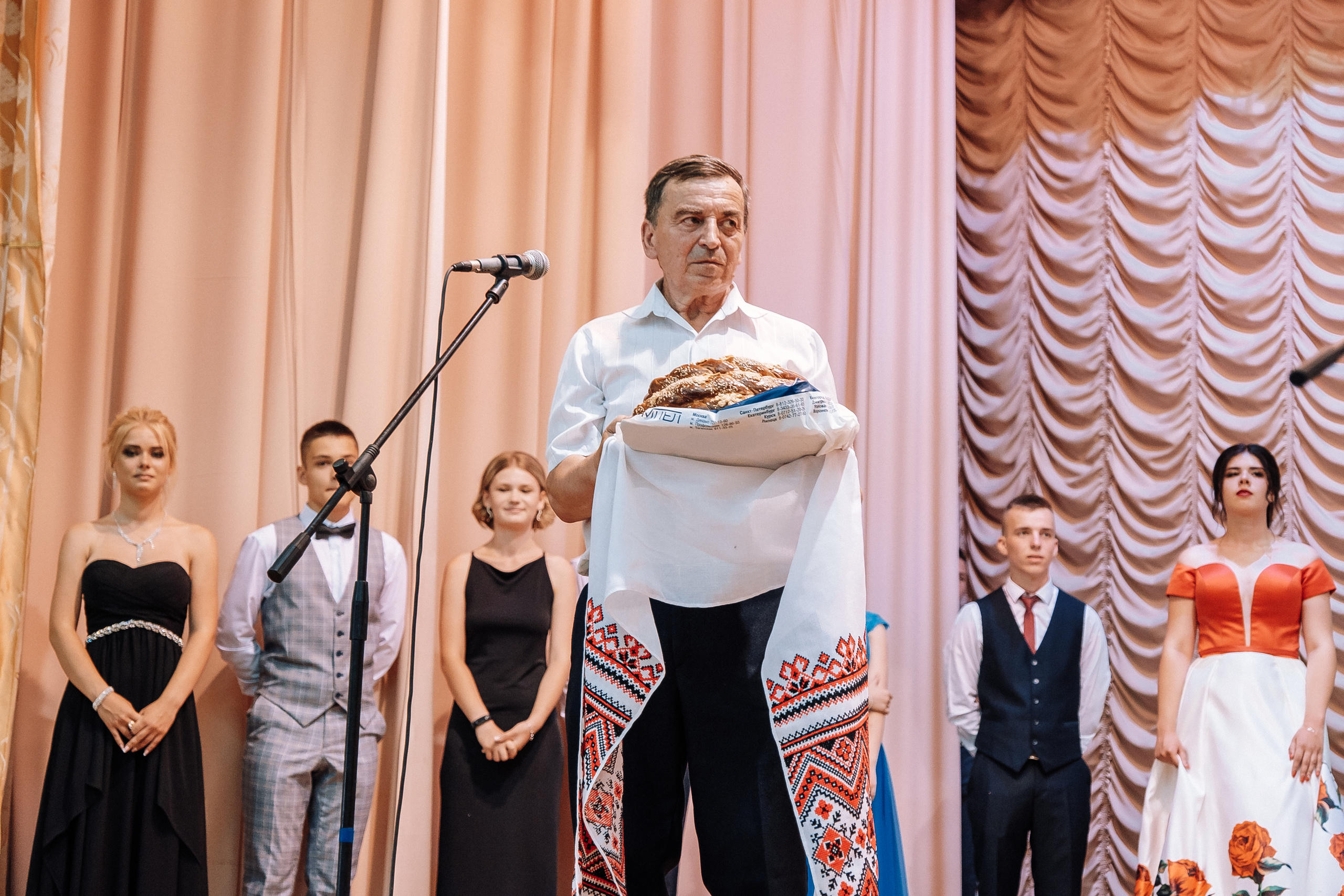 Выпускной школа номер 3. Хмельник. Ivan Skufinsky — wedding and family photographer in Vancouver