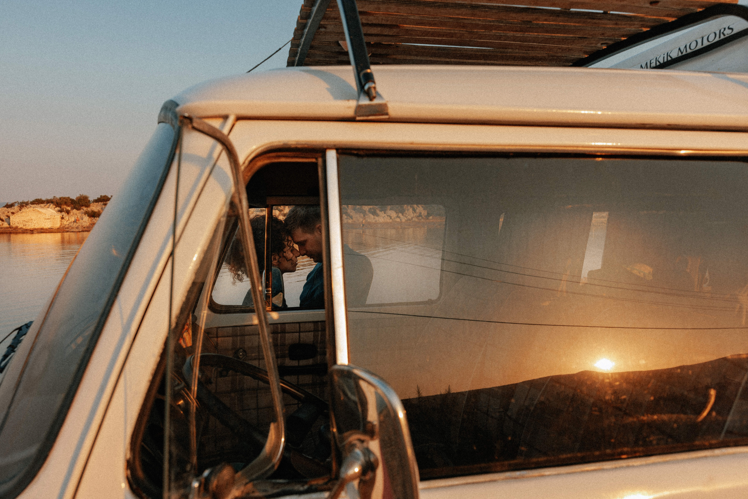 Couples love story photographer photo shoot Vancouver Burnaby Richmond. Ivan Skufinsky — wedding and family photographer in Vancouver