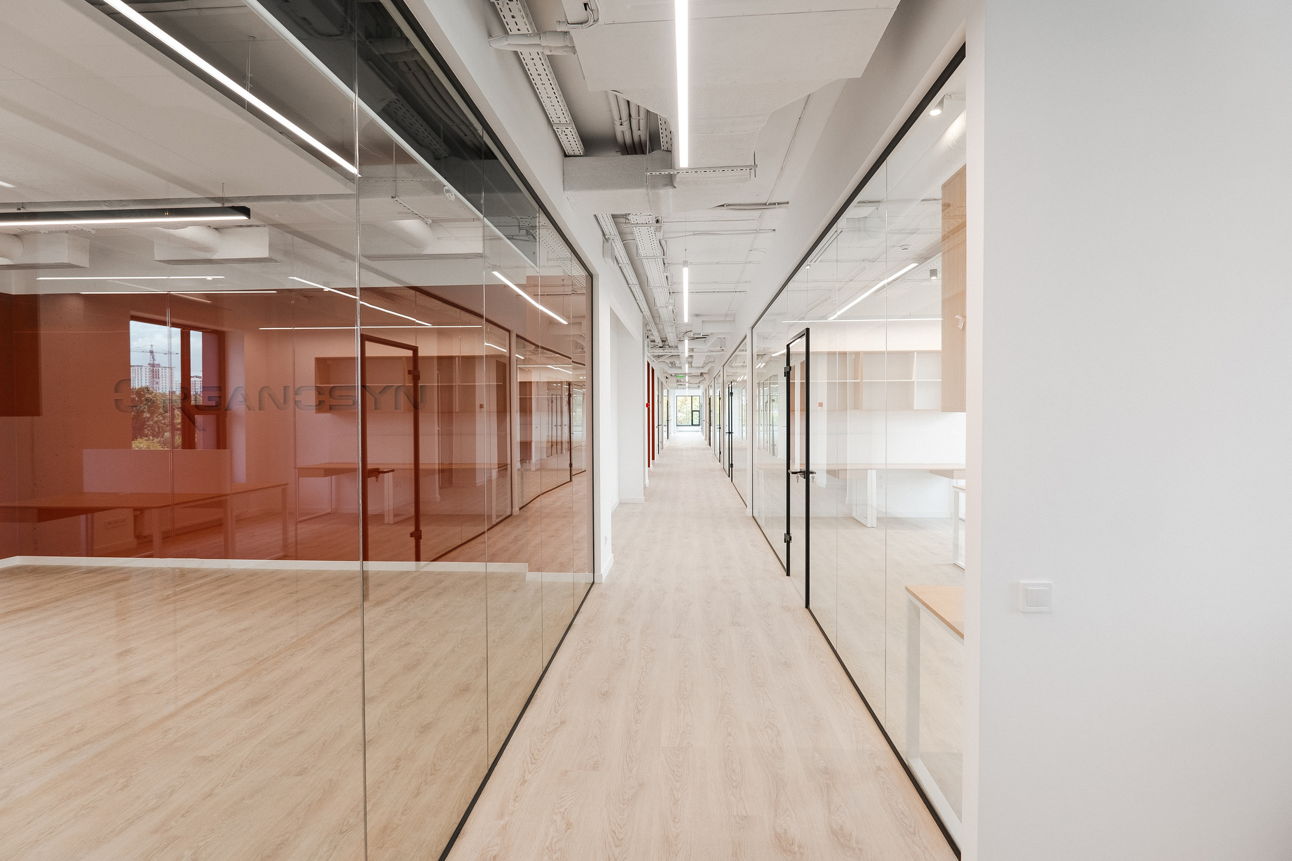 BC FORUM ORGANOSYN. Ivan Skufinsky — wedding and family photographer in Vancouver