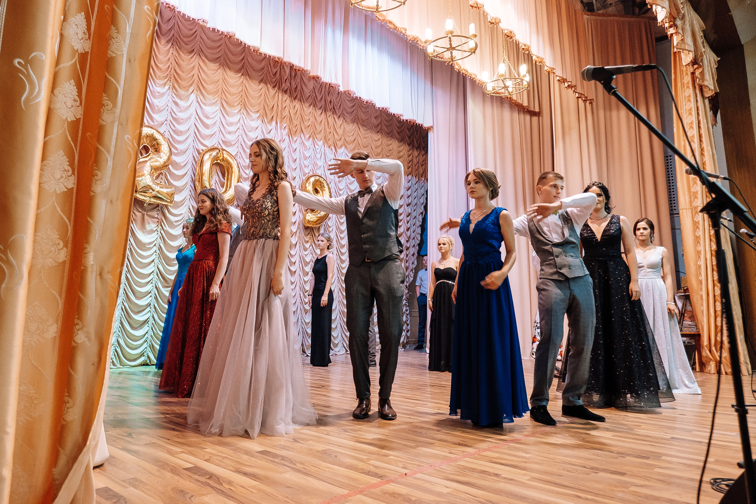 Выпускной школа номер 3. Хмельник. Ivan Skufinsky — wedding and family photographer in Vancouver