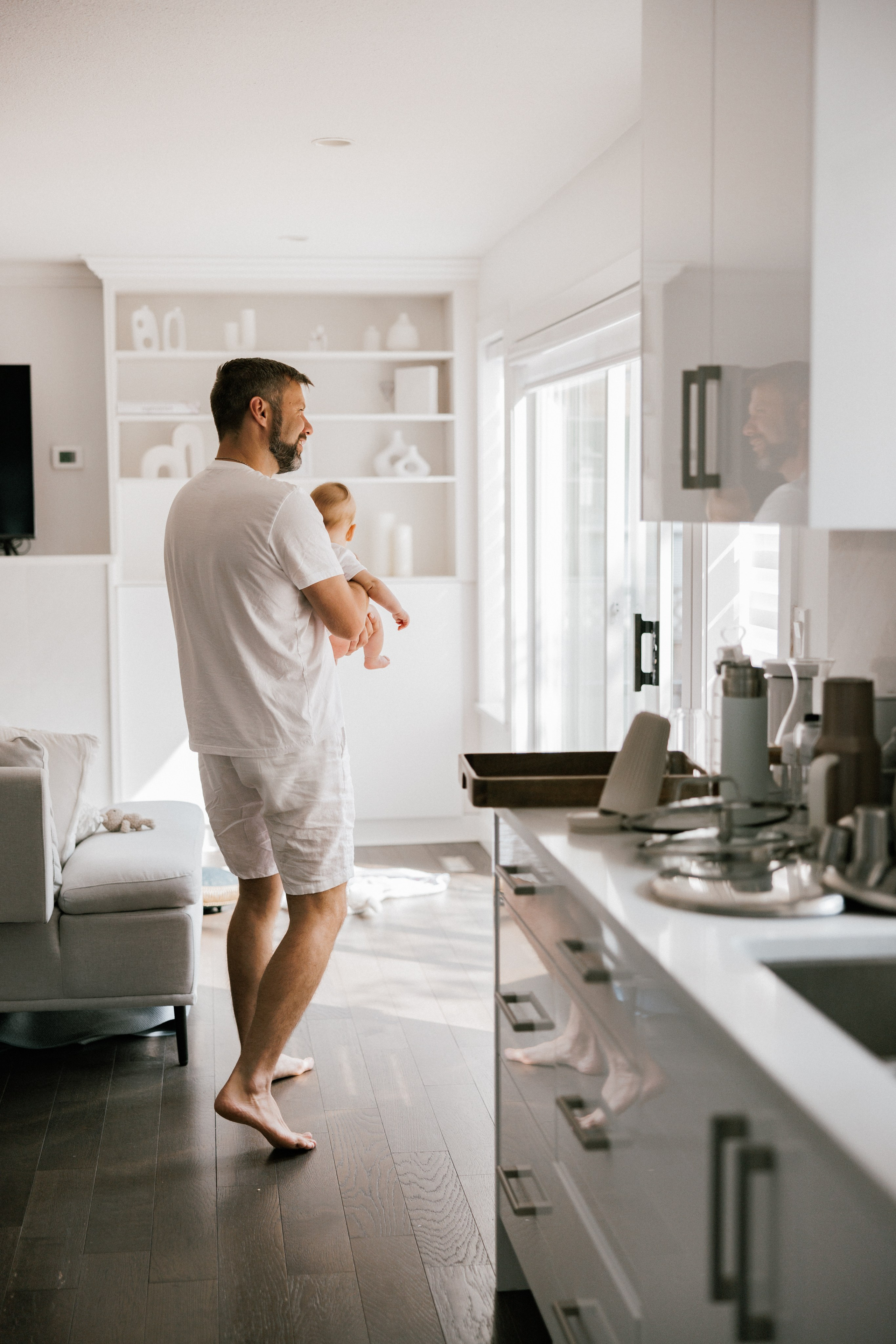 Family Home Story. Ivan Skufinsky — wedding and family photographer in Vancouver