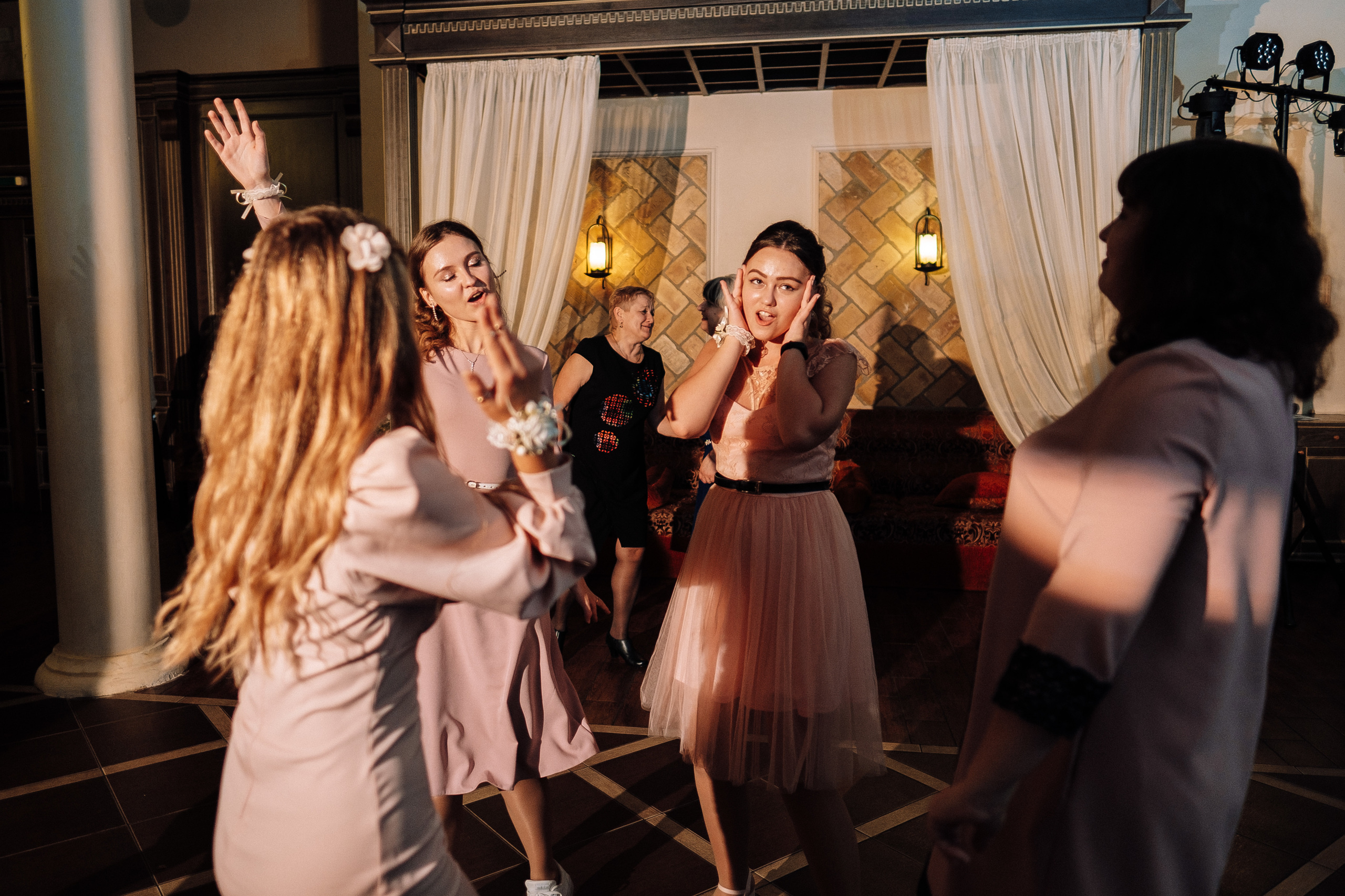 2019 19.10 WeddingStory Евгений+Юлия. Ivan Skufinsky — wedding and family photographer in Vancouver